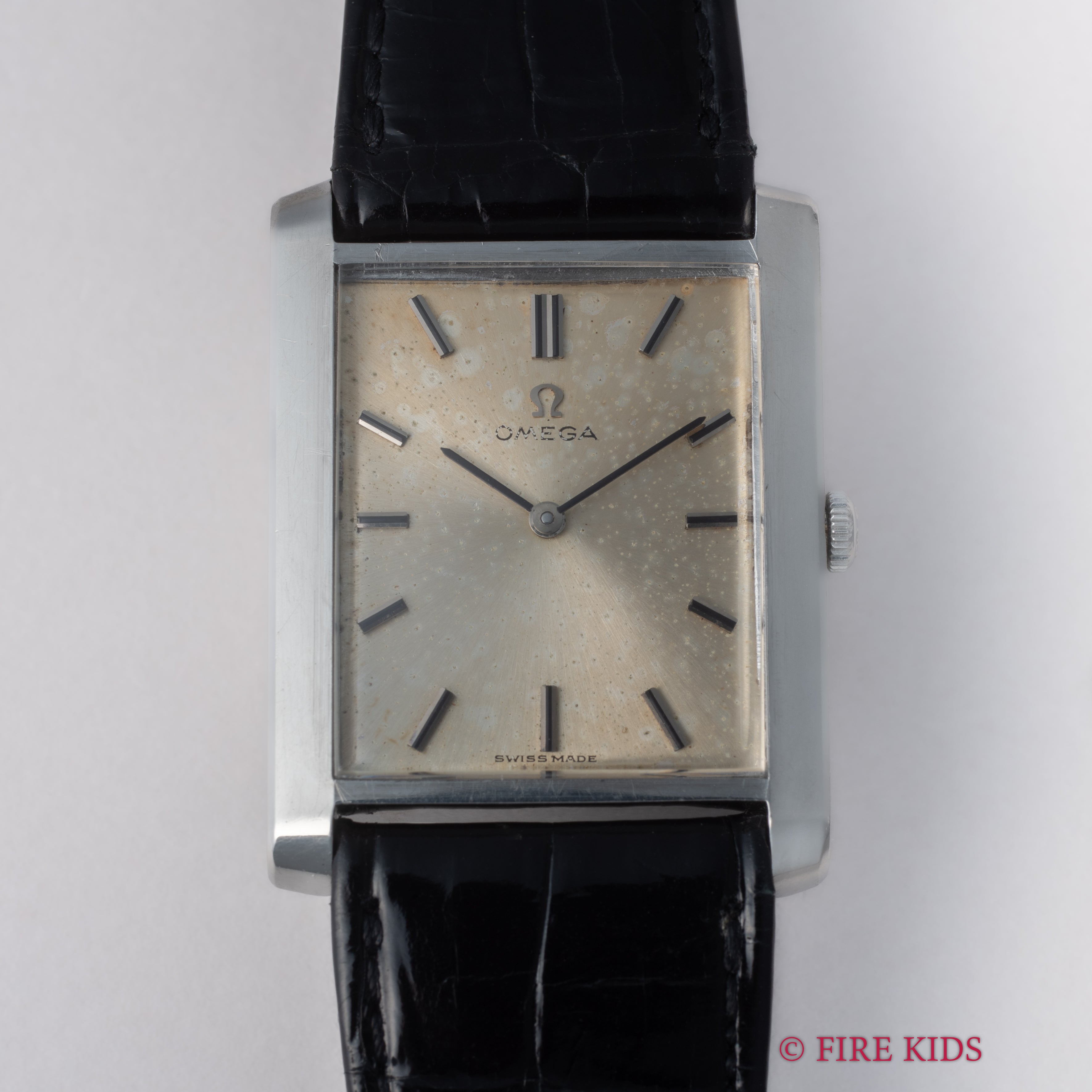 オメガ 1963年製 タンクウオッチ 手巻き Cal.620 純正クロコダイルベルト尾錠