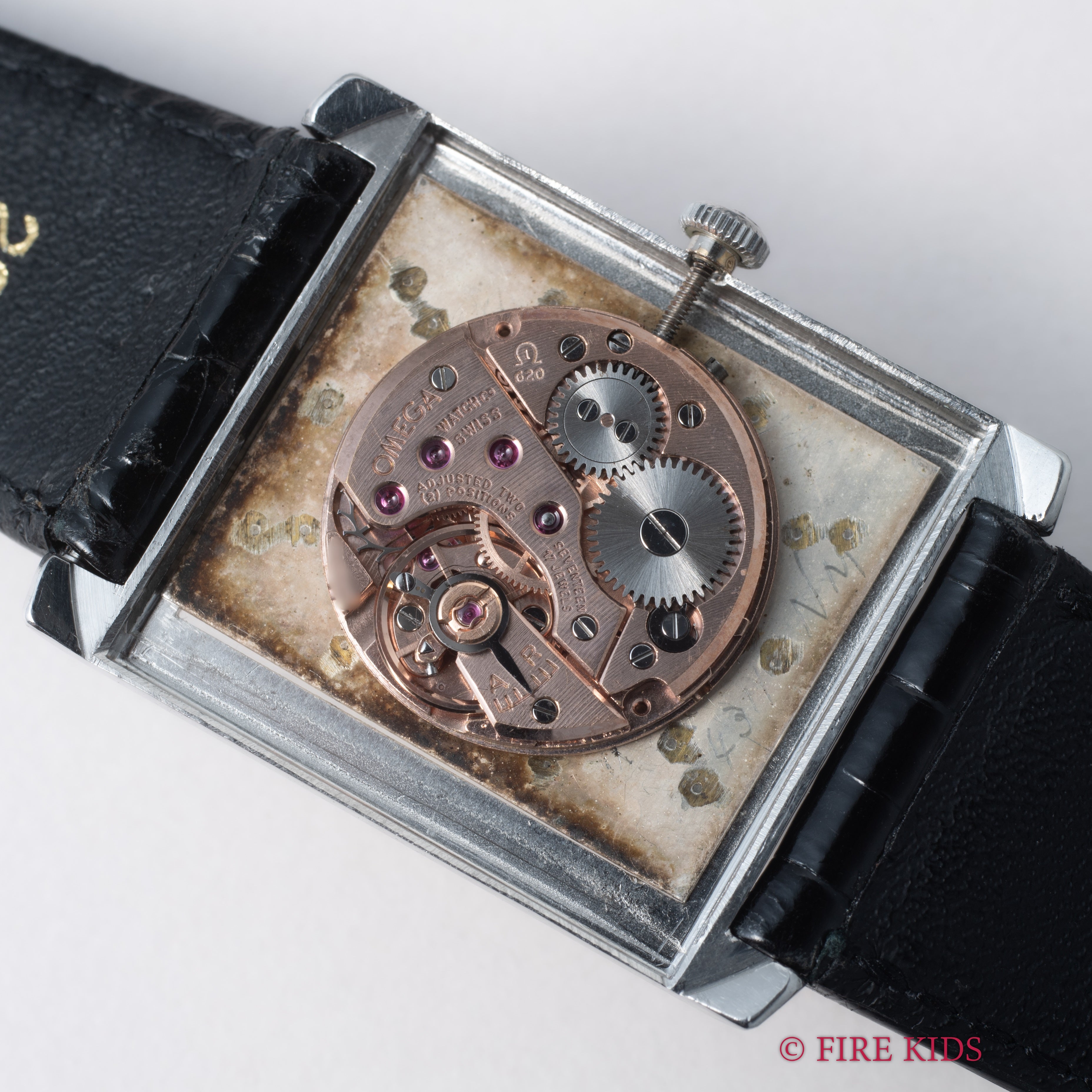 オメガ 1963年製 タンクウオッチ 手巻き Cal.620 純正クロコダイルベルト尾錠