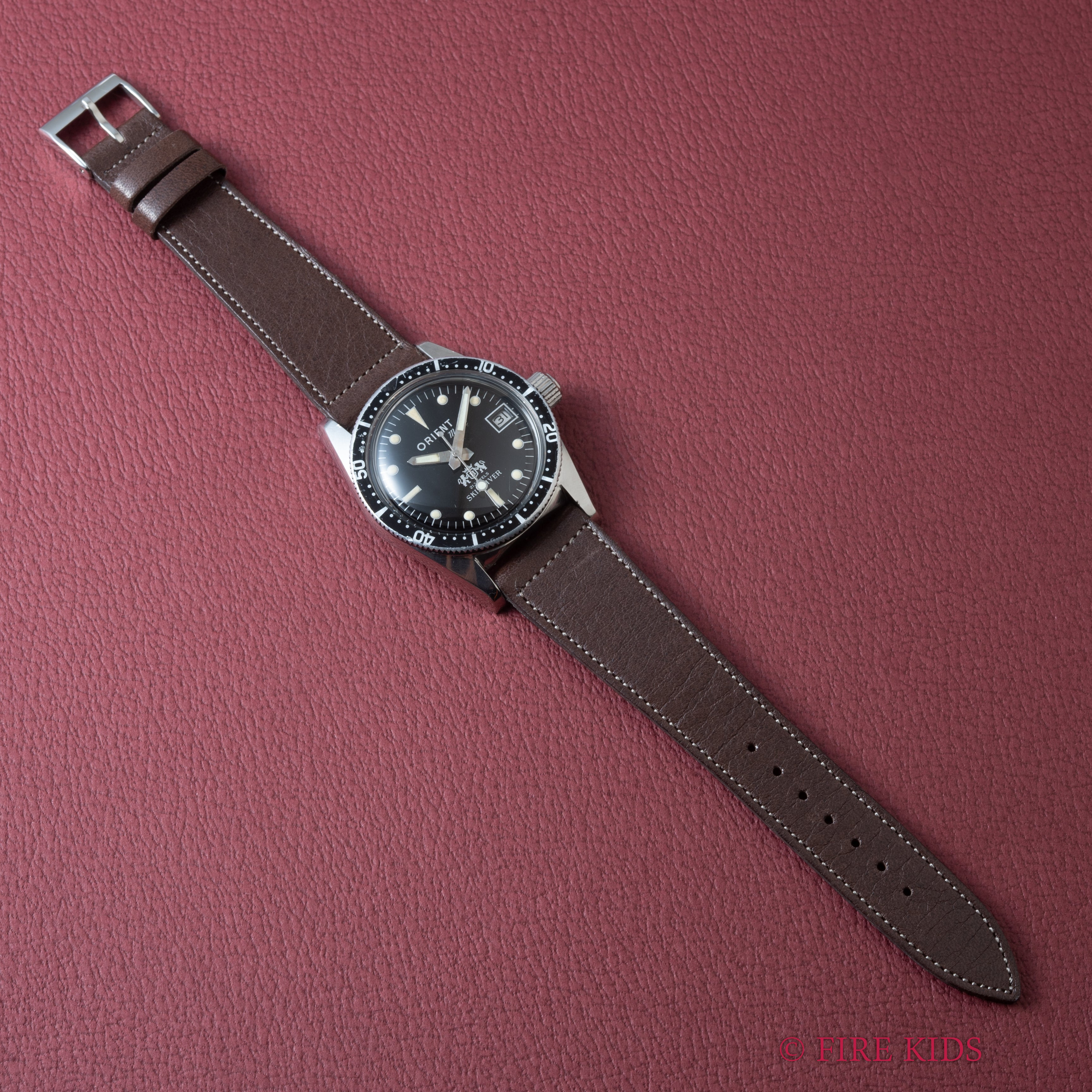 オリエントマチック スキンダイバー 300M ブラックミラーダイヤル 1960年代製