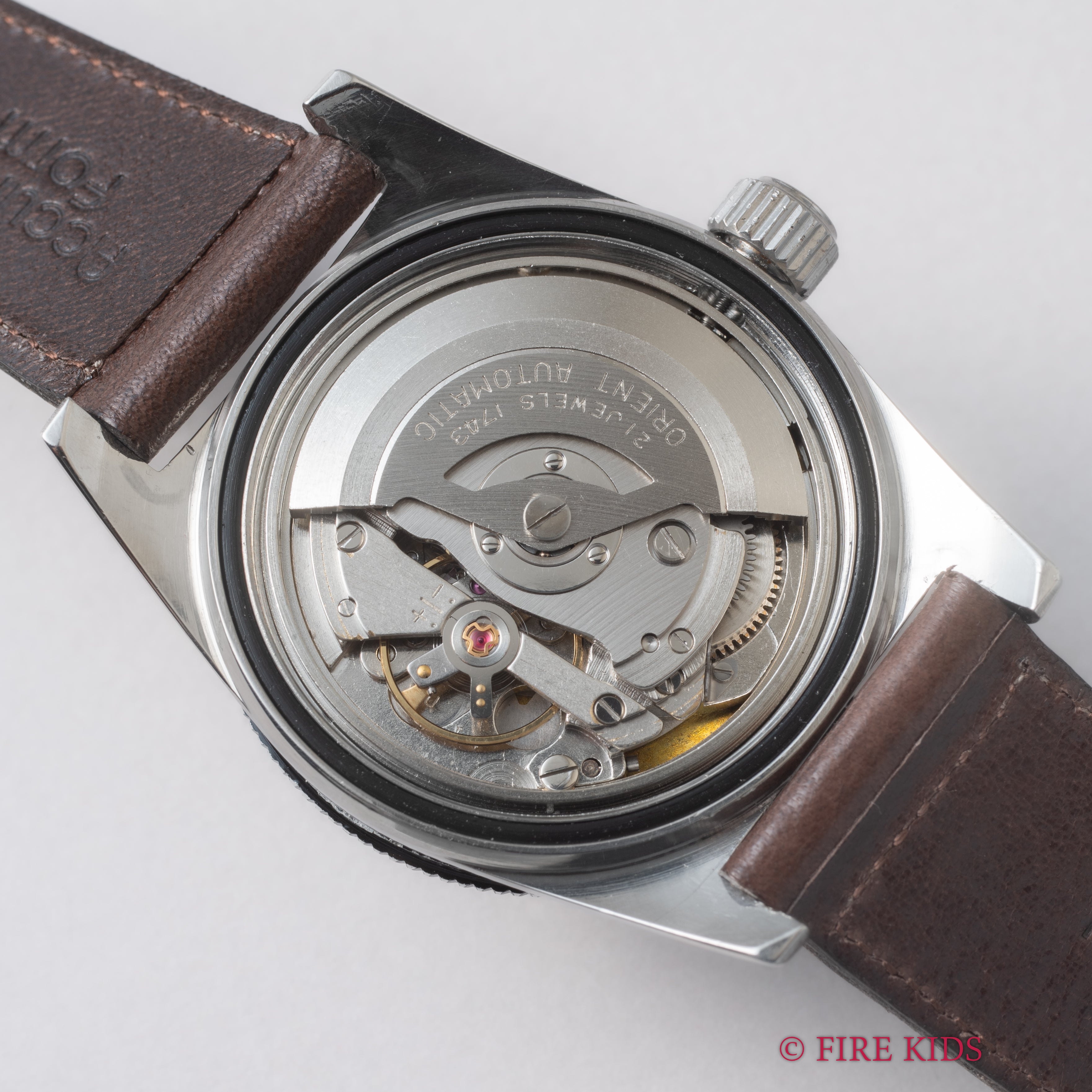 オリエントマチック スキンダイバー 300M ブラックミラーダイヤル 1960年代製