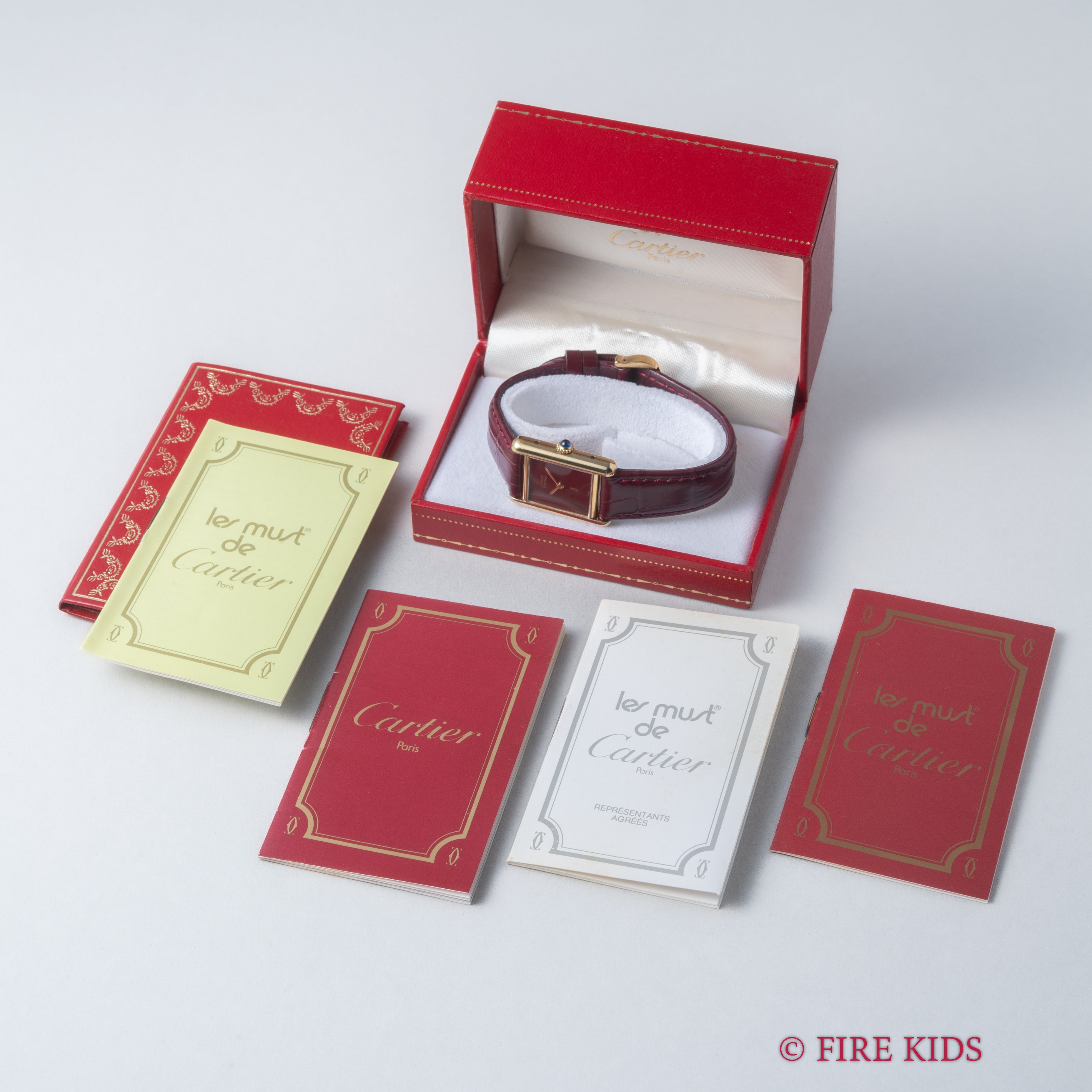 カルティエ マストタンク SMサイズ 手巻き 1980年代製 ボルドーダイヤル 純正尾錠付き