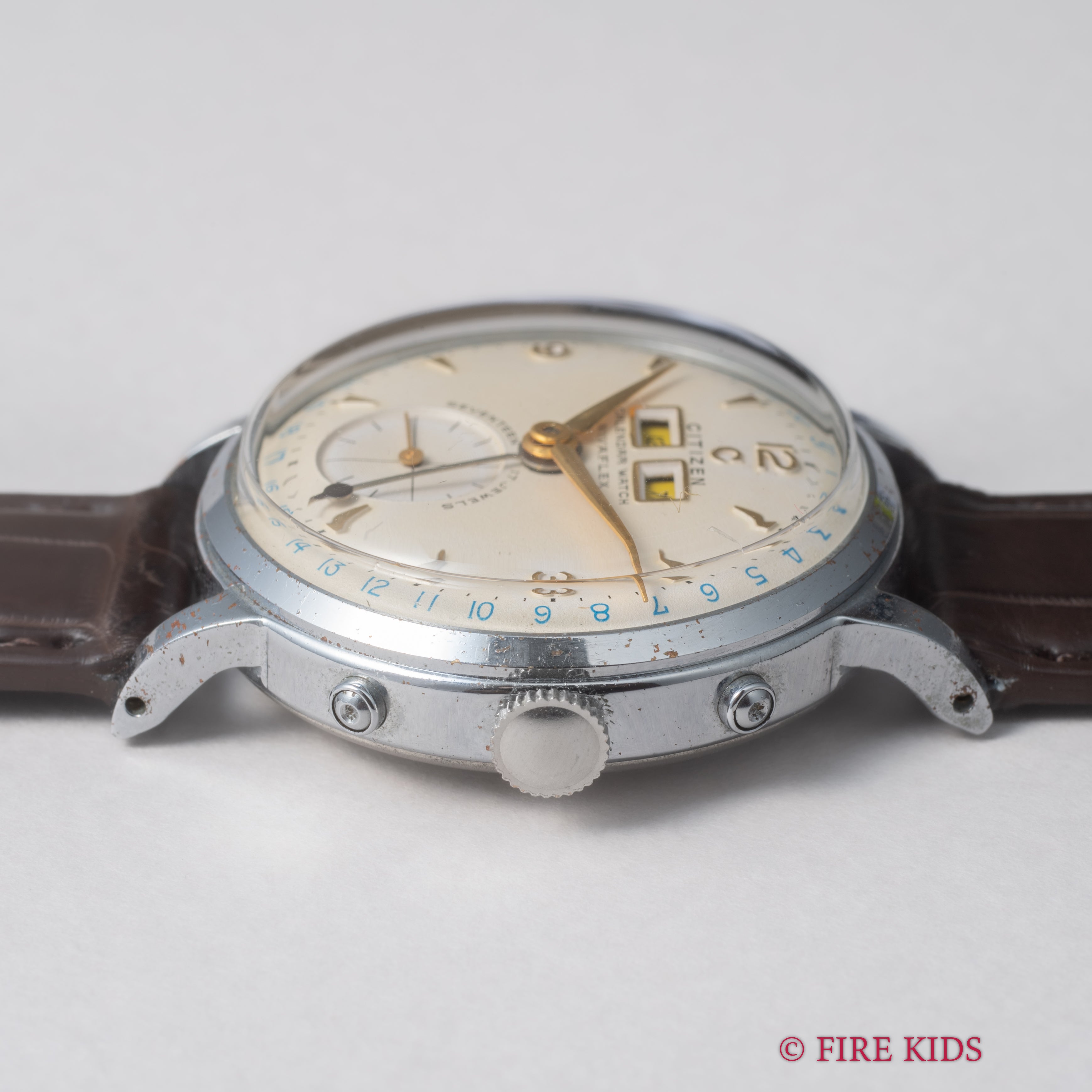 シチズン カレンダーウオッチ 1950年代製 手巻き スモセコ 国産初トリプルカレンダー