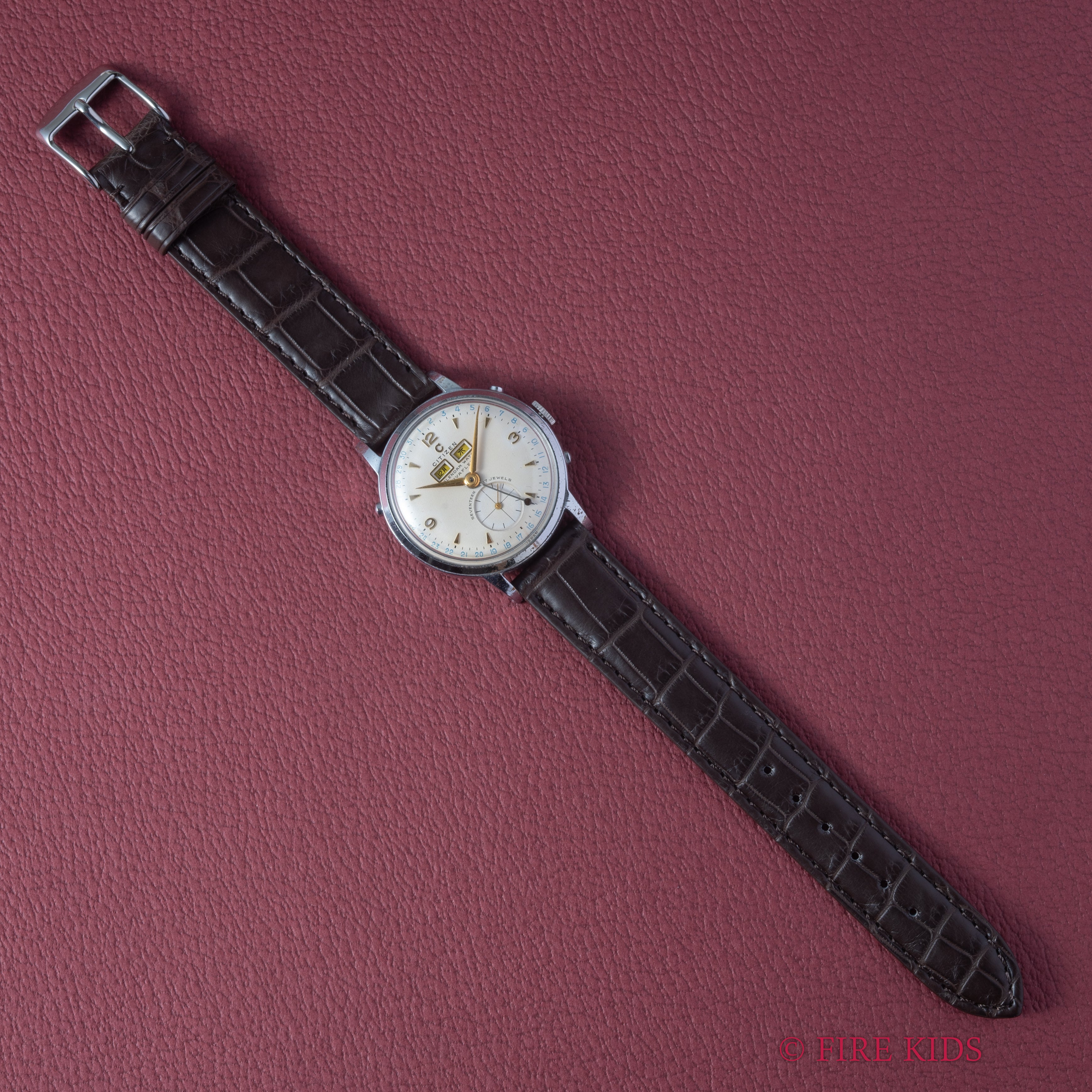 シチズン カレンダーウオッチ 1950年代製 手巻き スモセコ 国産初トリプルカレンダー