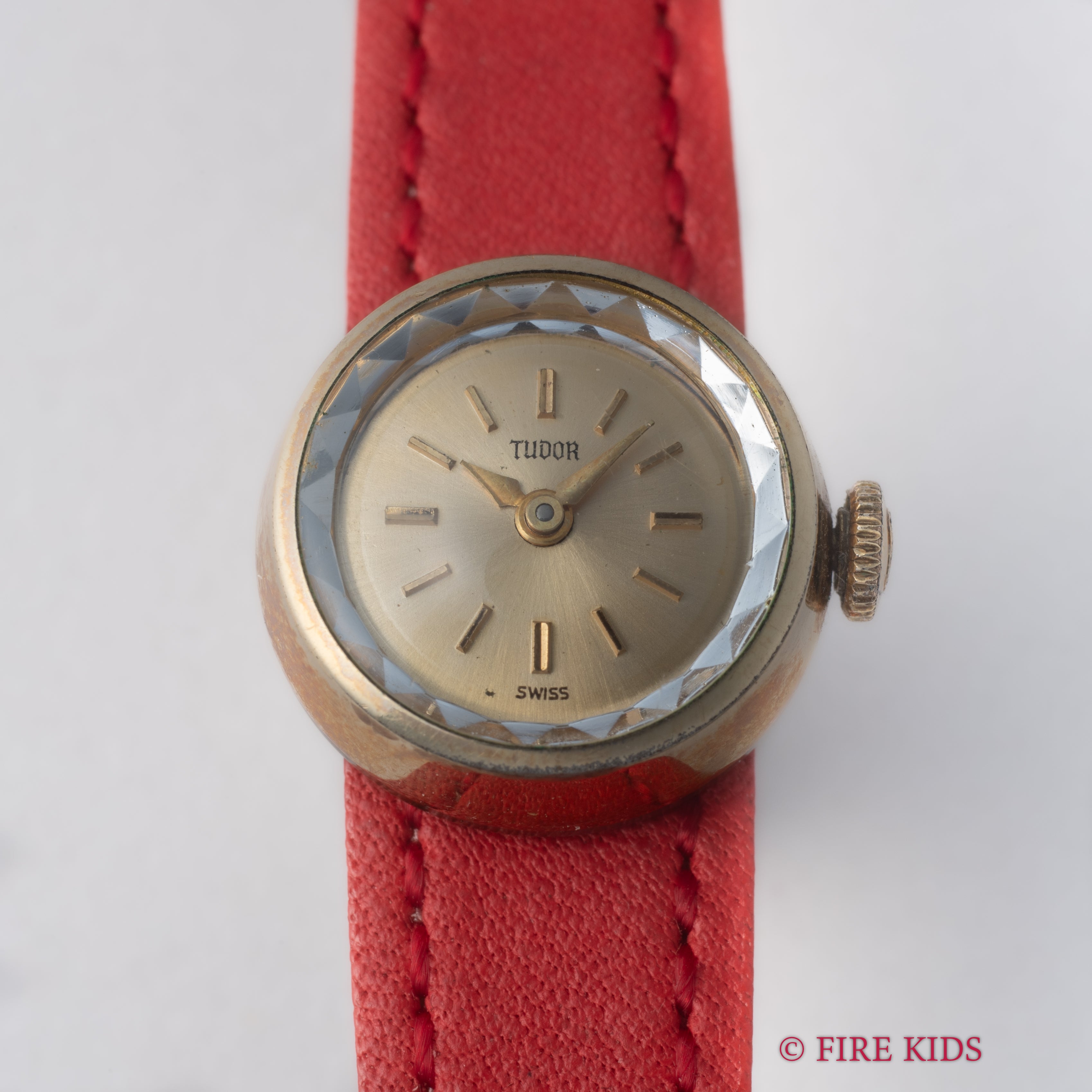 チューダー カメレオン 1966年製 40ミクロン金張り 王冠リューズ 箱付き