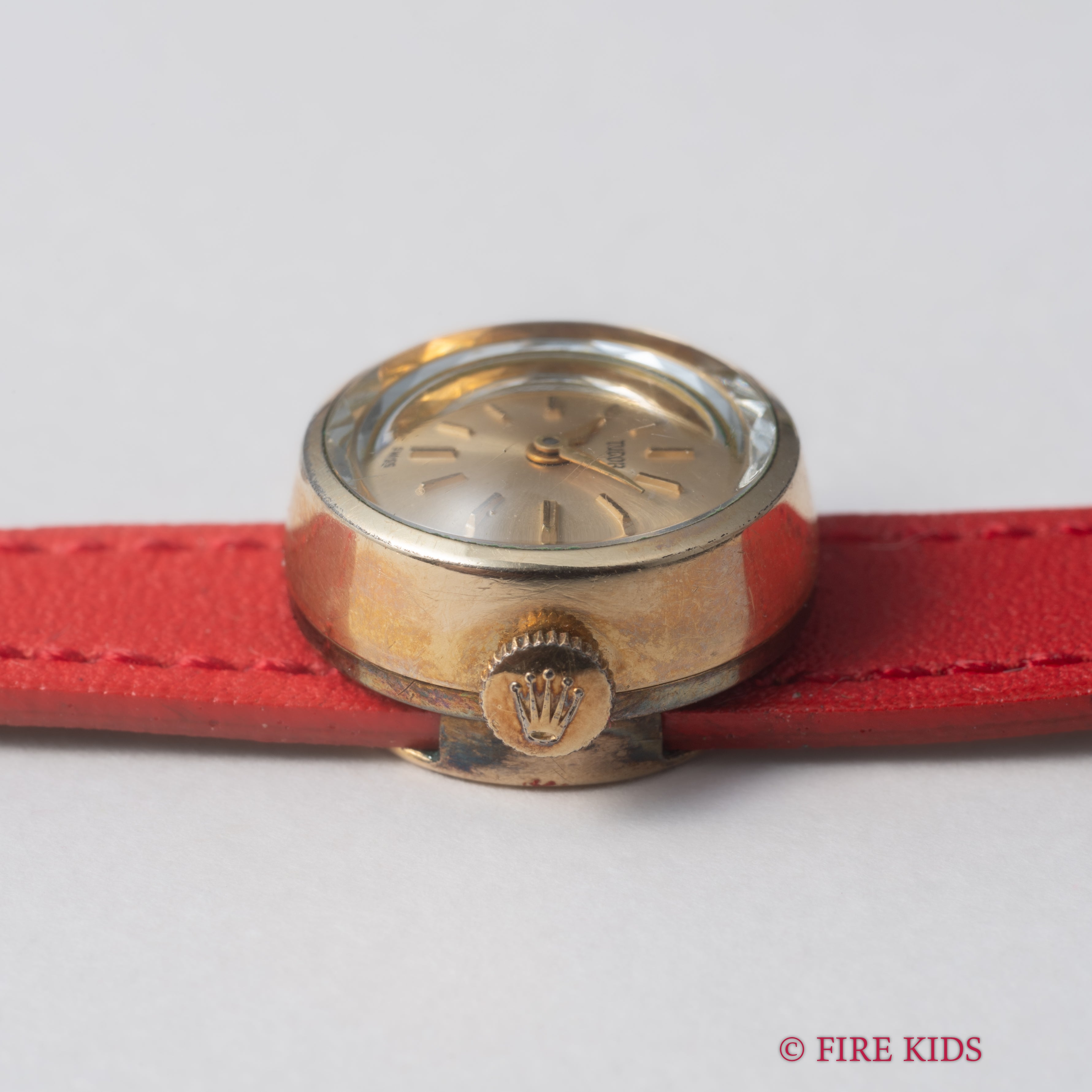 チューダー カメレオン 1966年製 40ミクロン金張り 王冠リューズ 箱付き