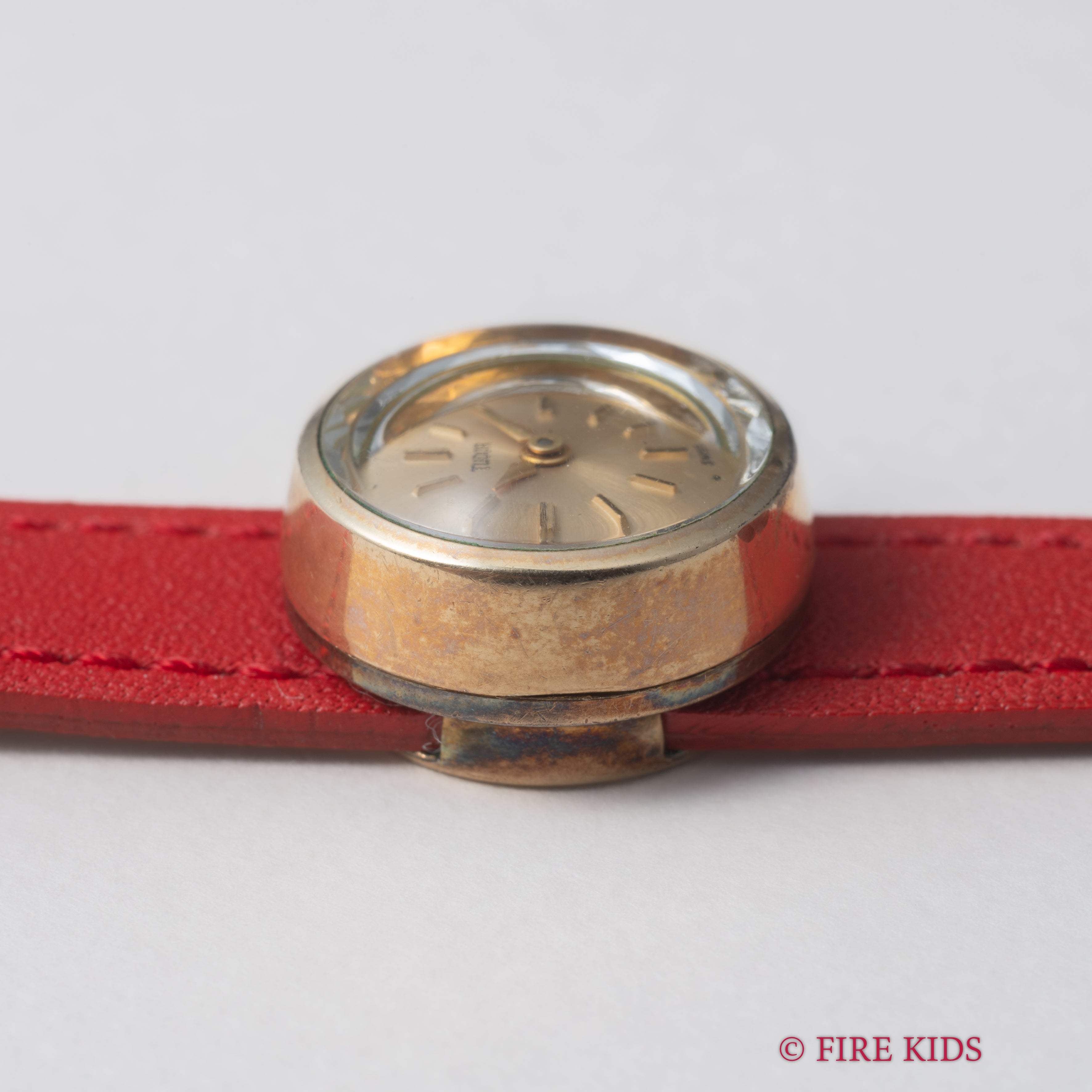 チューダー カメレオン 1966年製 40ミクロン金張り 王冠リューズ 箱付き