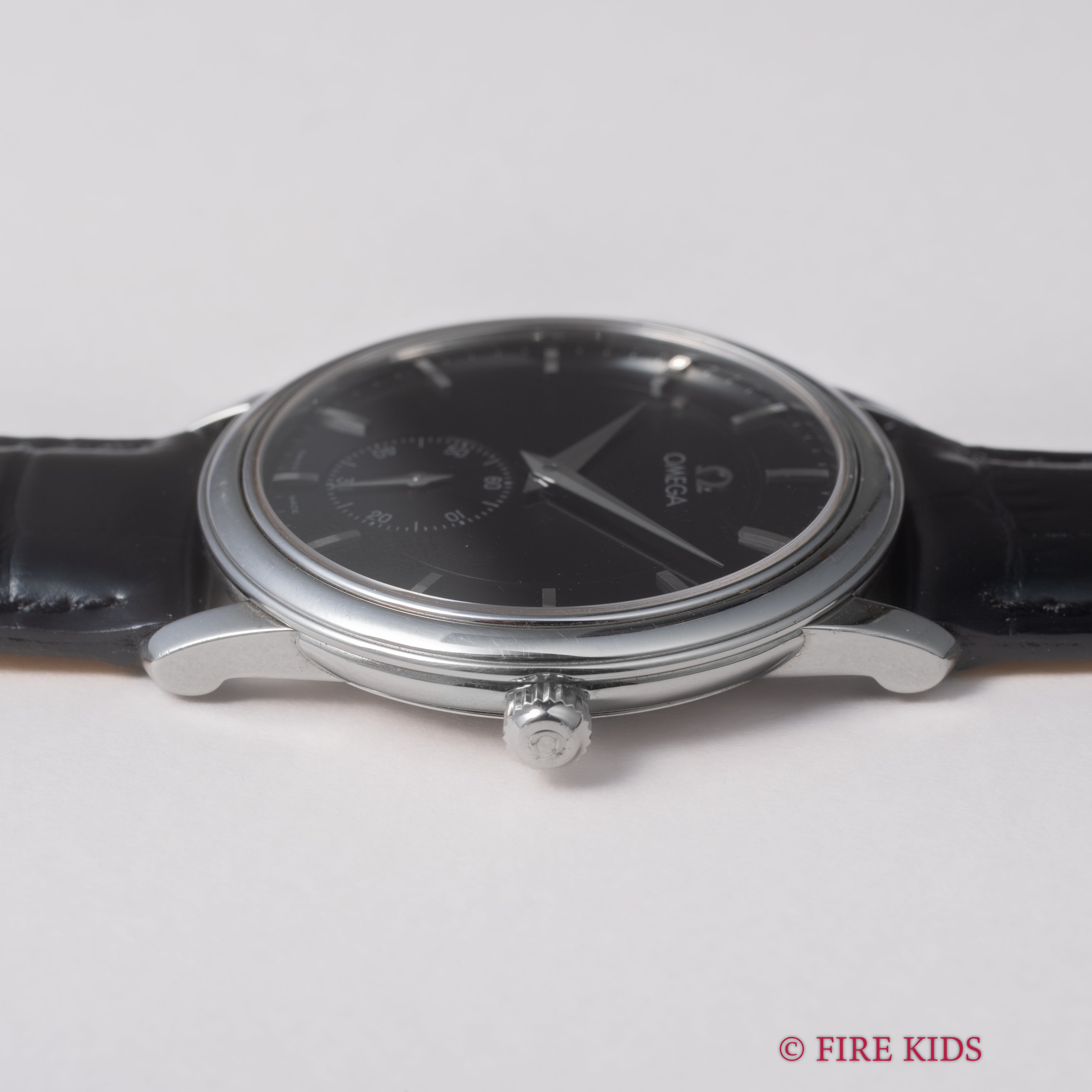 オメガ デ・ヴィル プレステージ ブラックダイヤル 手巻き 1993年製 純正尾錠付き