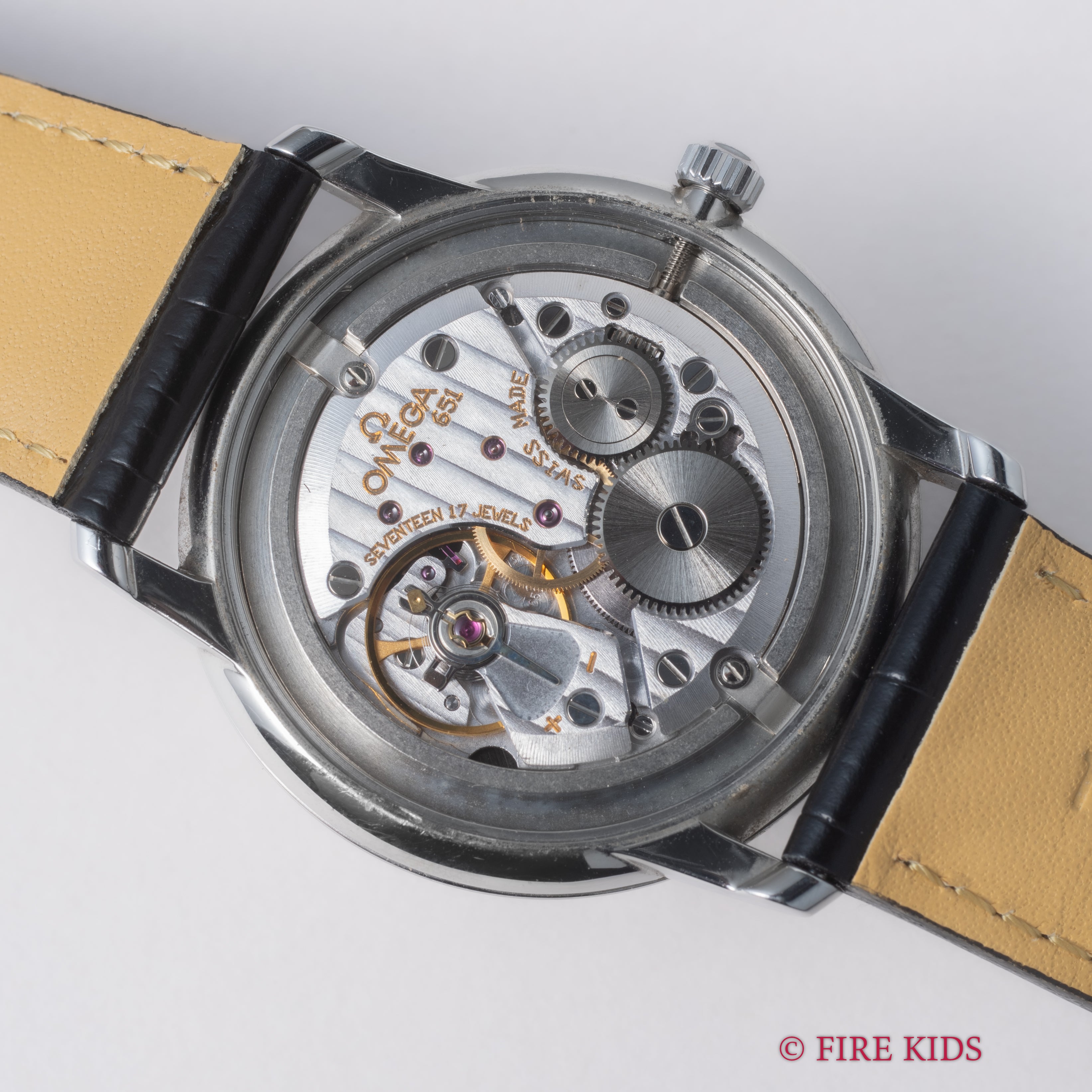 オメガ デ・ヴィル プレステージ ブラックダイヤル 手巻き 1993年製 純正尾錠付き