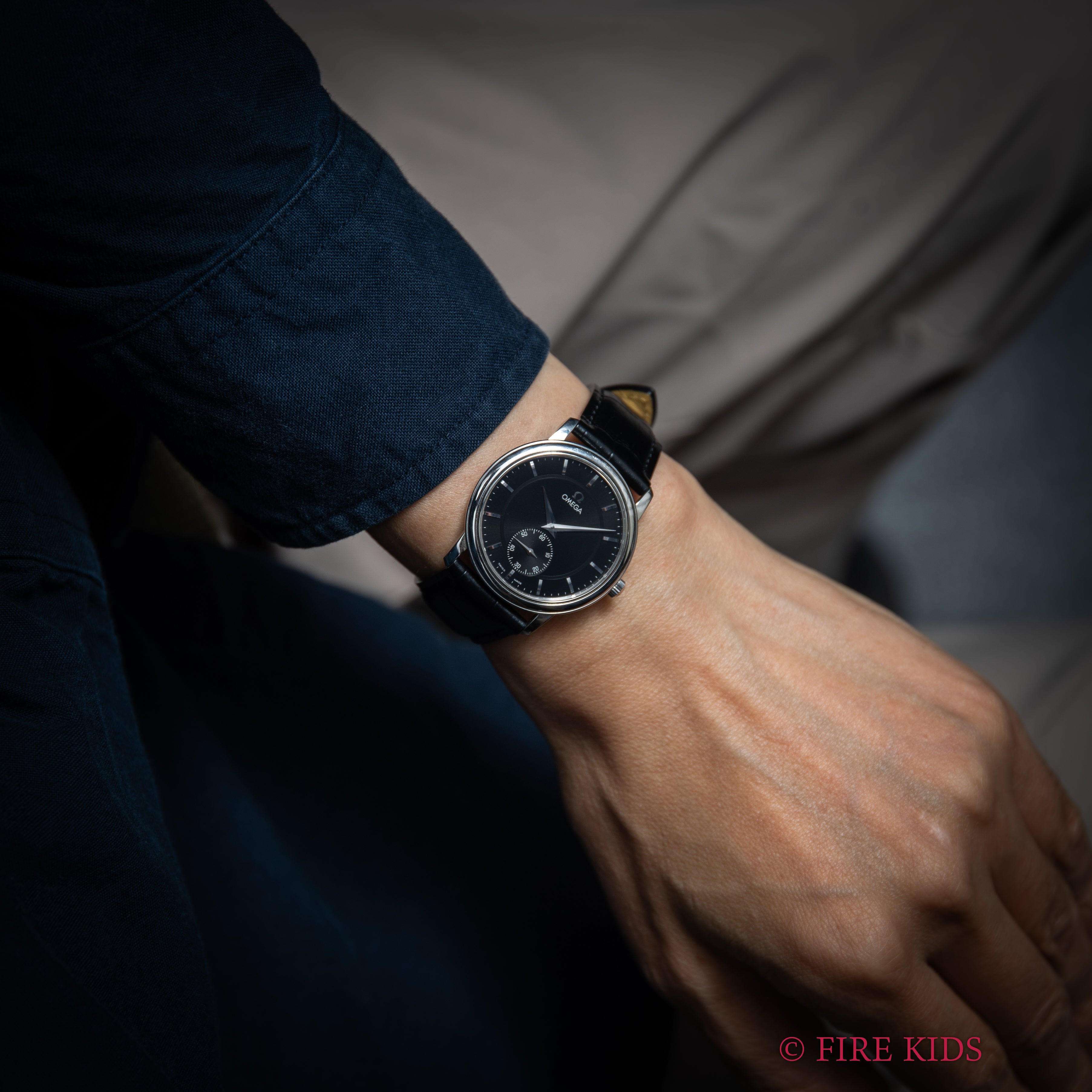 オメガ デ・ヴィル プレステージ ブラックダイヤル 手巻き 1993年製 純正尾錠付き