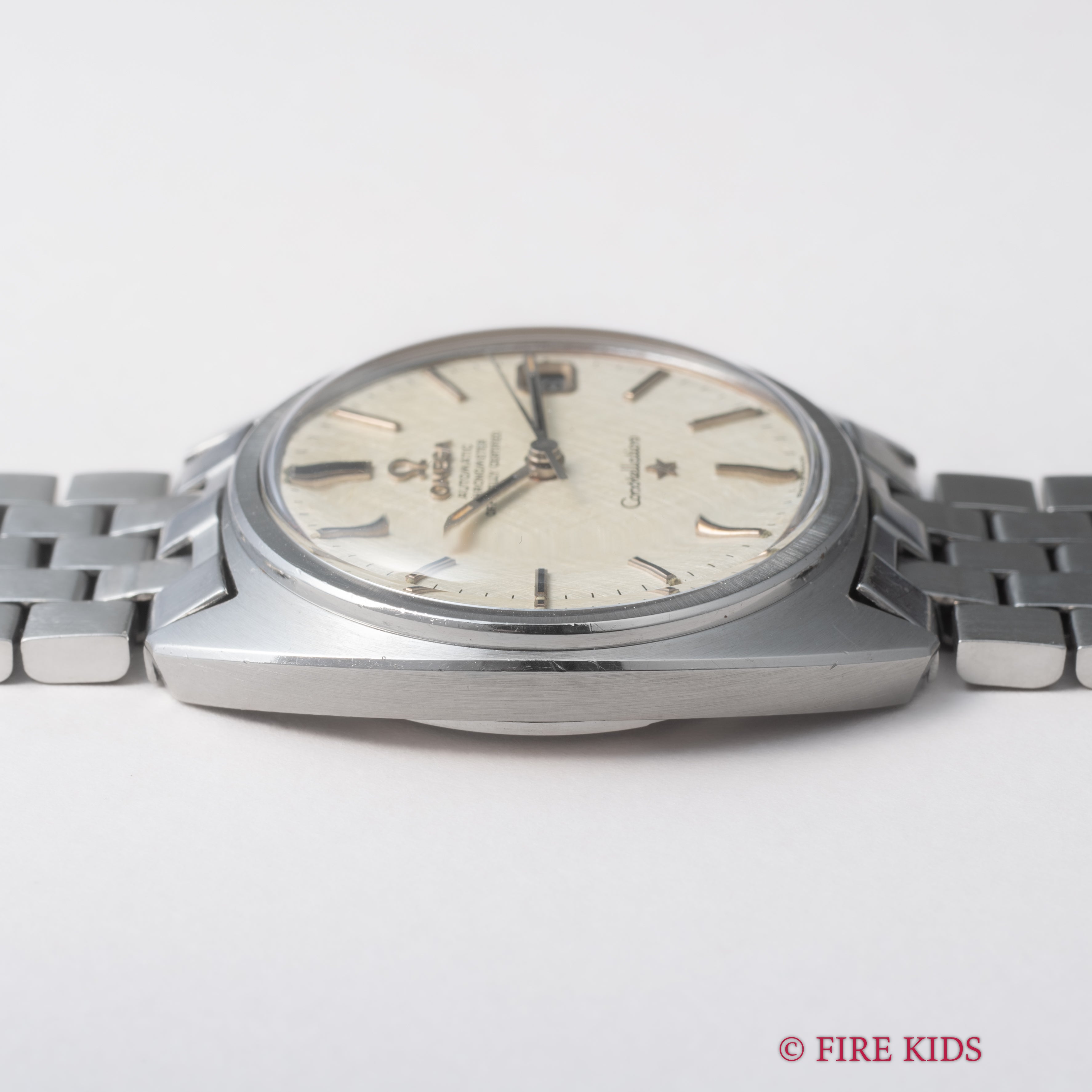 オメガ コンステレーション 1970年製 Ref.ST 168.017 SP リネンシルバーダイヤル 自動巻き クロノメーター
