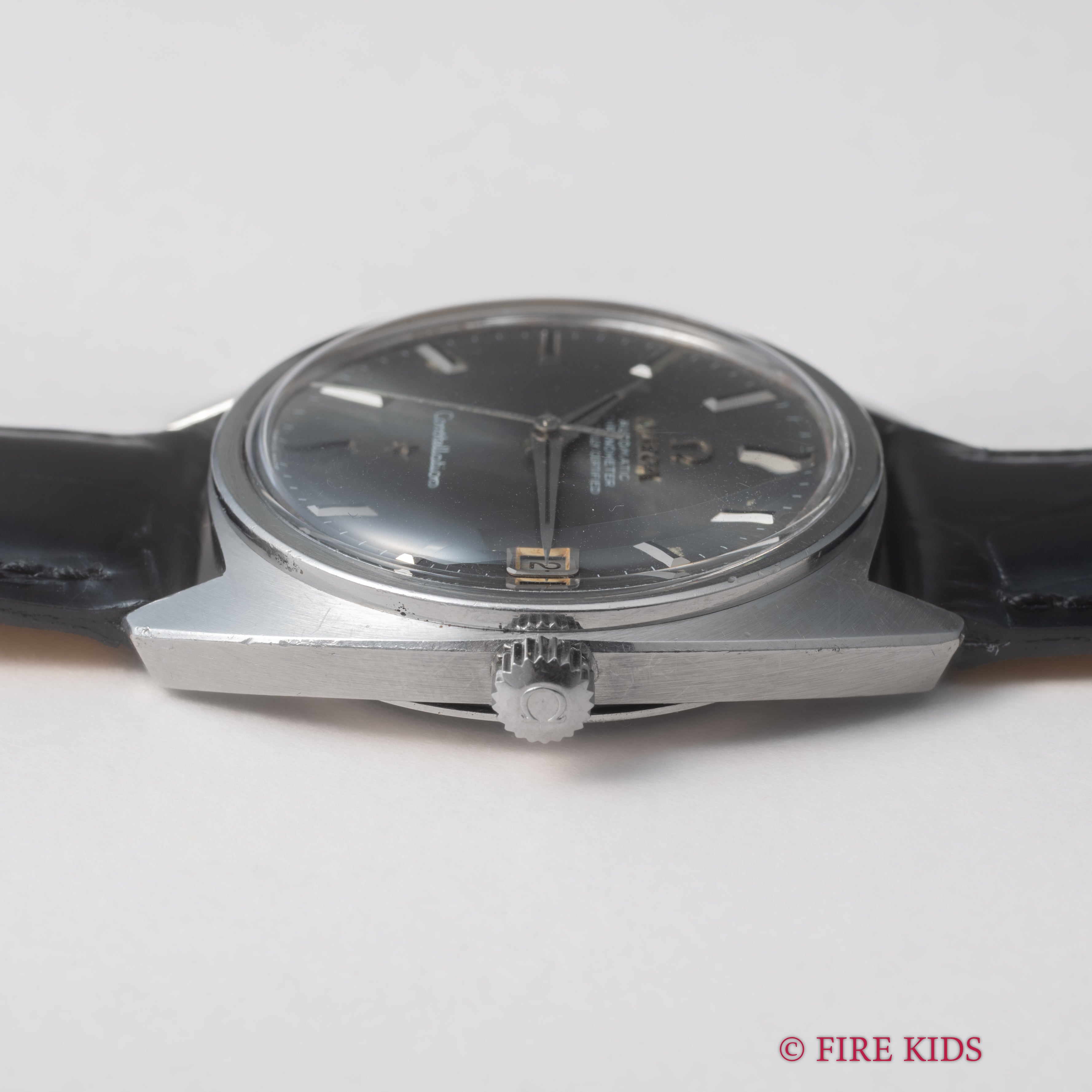 オメガ コンステレーション 1968年製 ジェンタデザイン 前期型 ドーフィンハンド グレーダイヤル