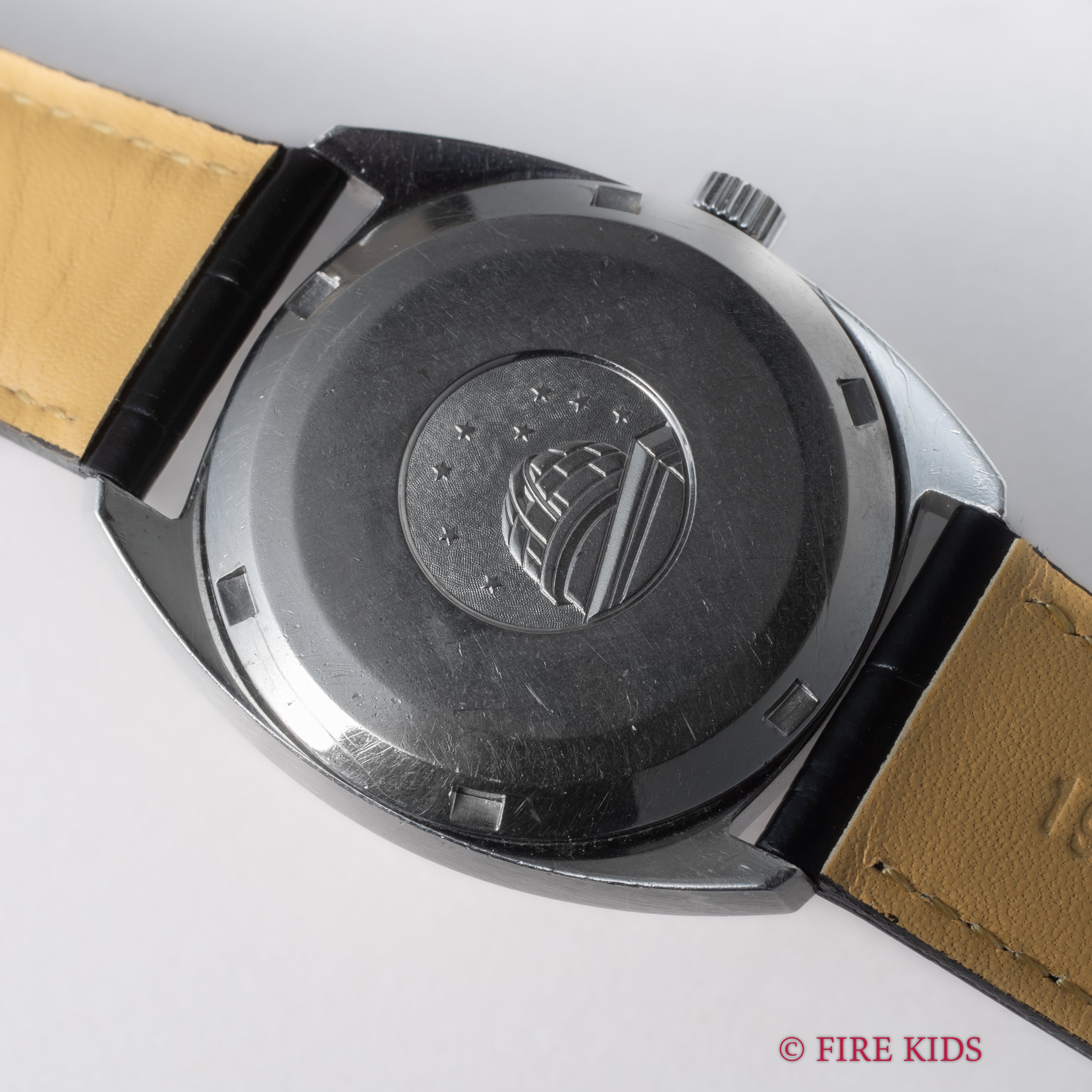 オメガ コンステレーション 1968年製 ジェンタデザイン 前期型 ドーフィンハンド グレーダイヤル