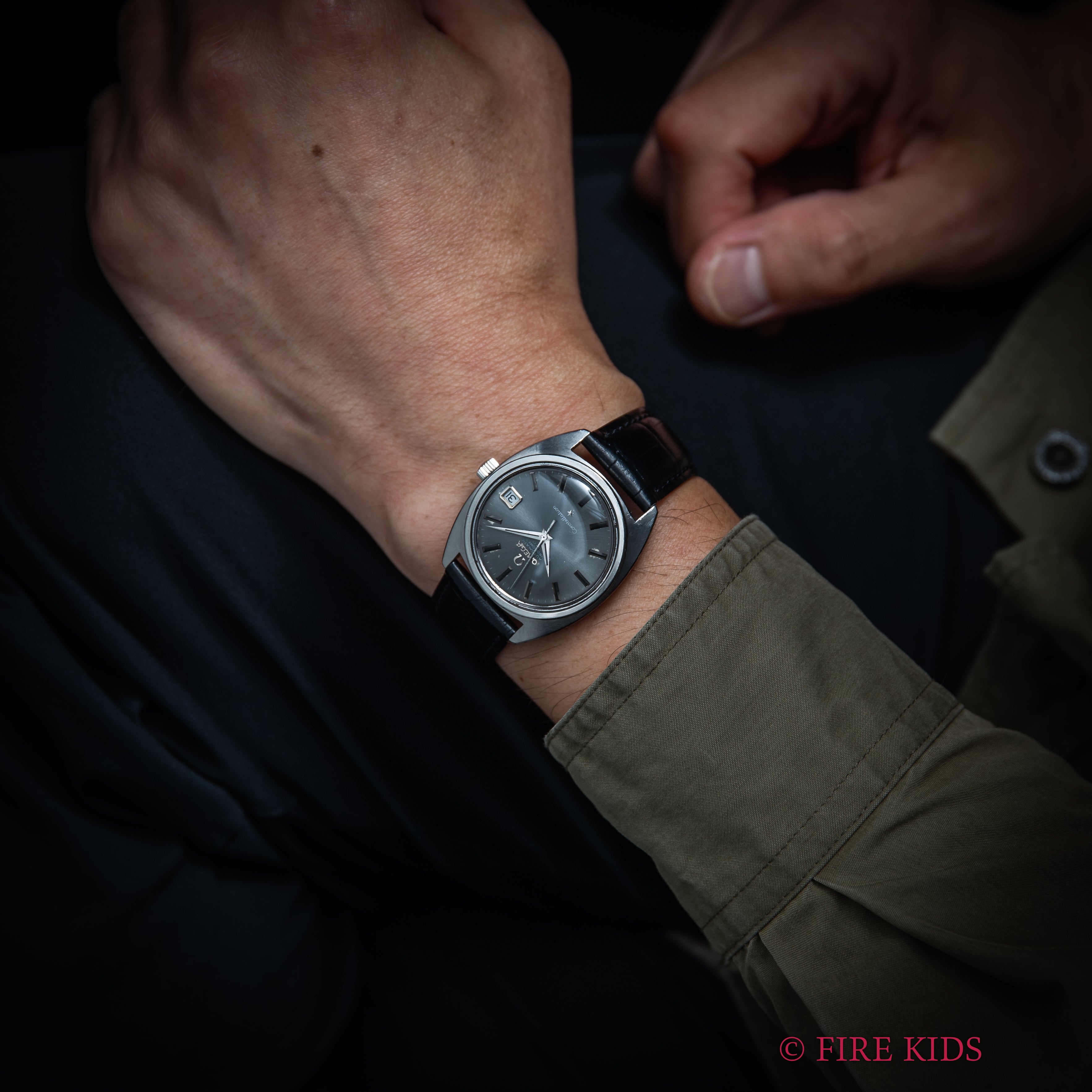 オメガ コンステレーション 1968年製 ジェンタデザイン 前期型 ドーフィンハンド グレーダイヤル