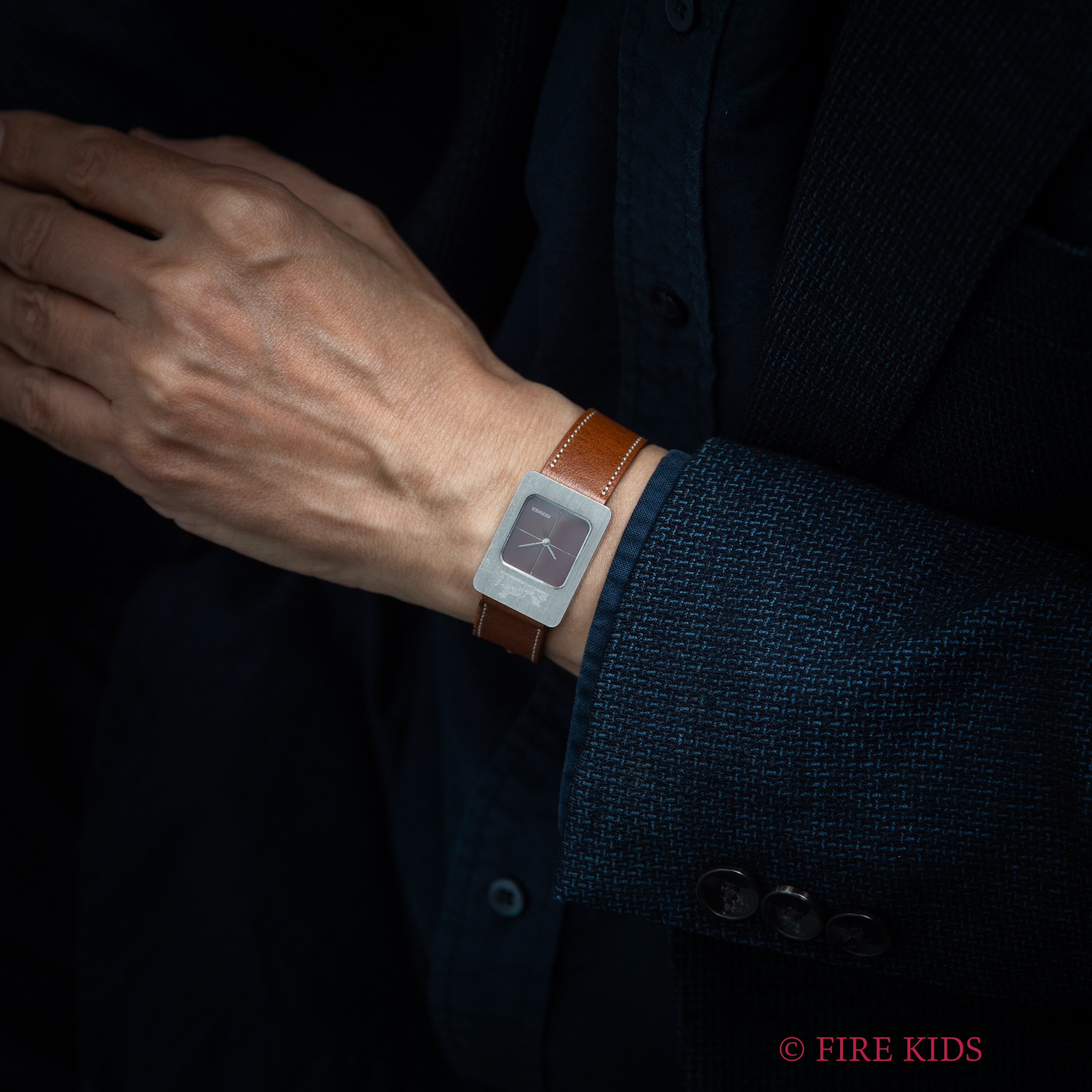 エルメス カレーシュ レクタンギュラー 1980年代製 手巻き ボルドーダイヤル