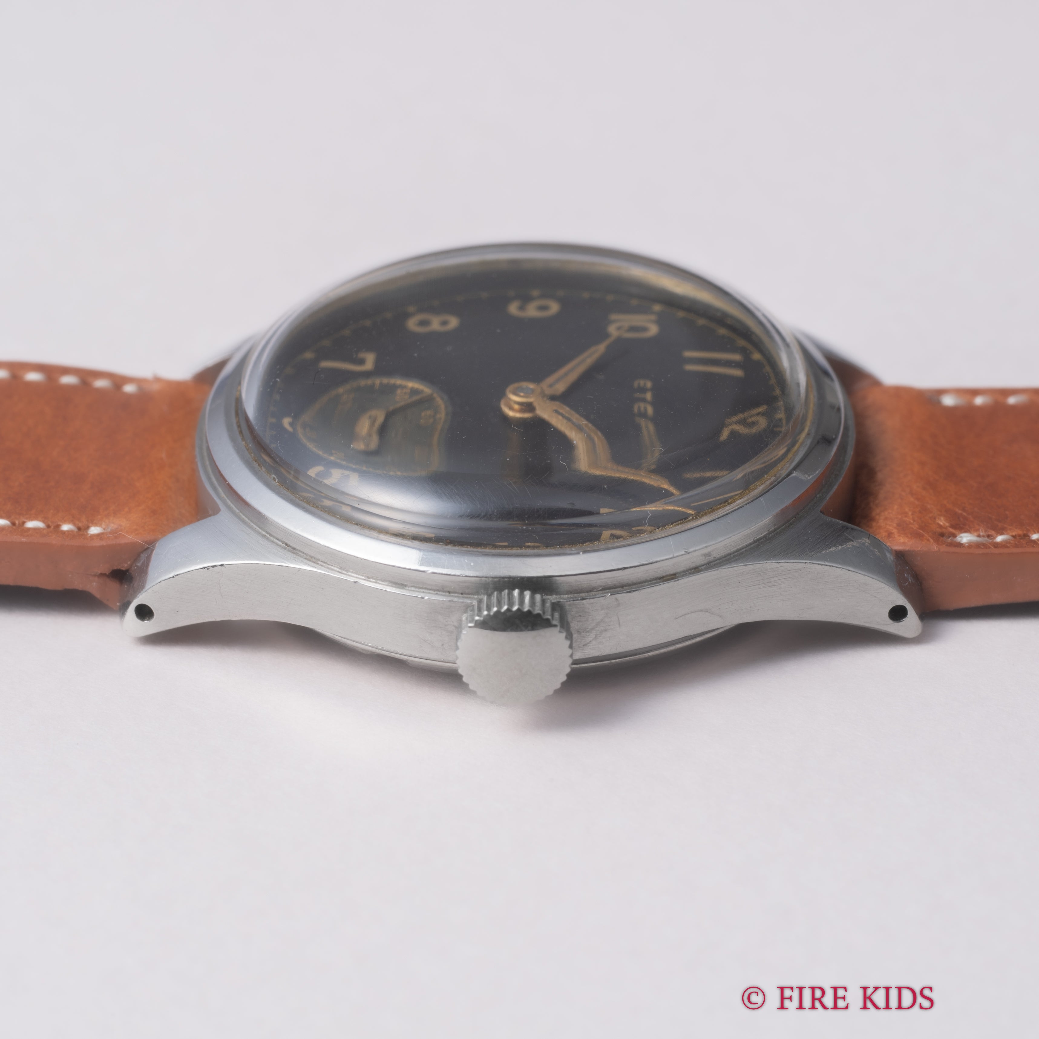 エテルナ ラウンドケース 1940年代製 ギルトダイヤル 手巻 Cal.520 トレタケスタイル