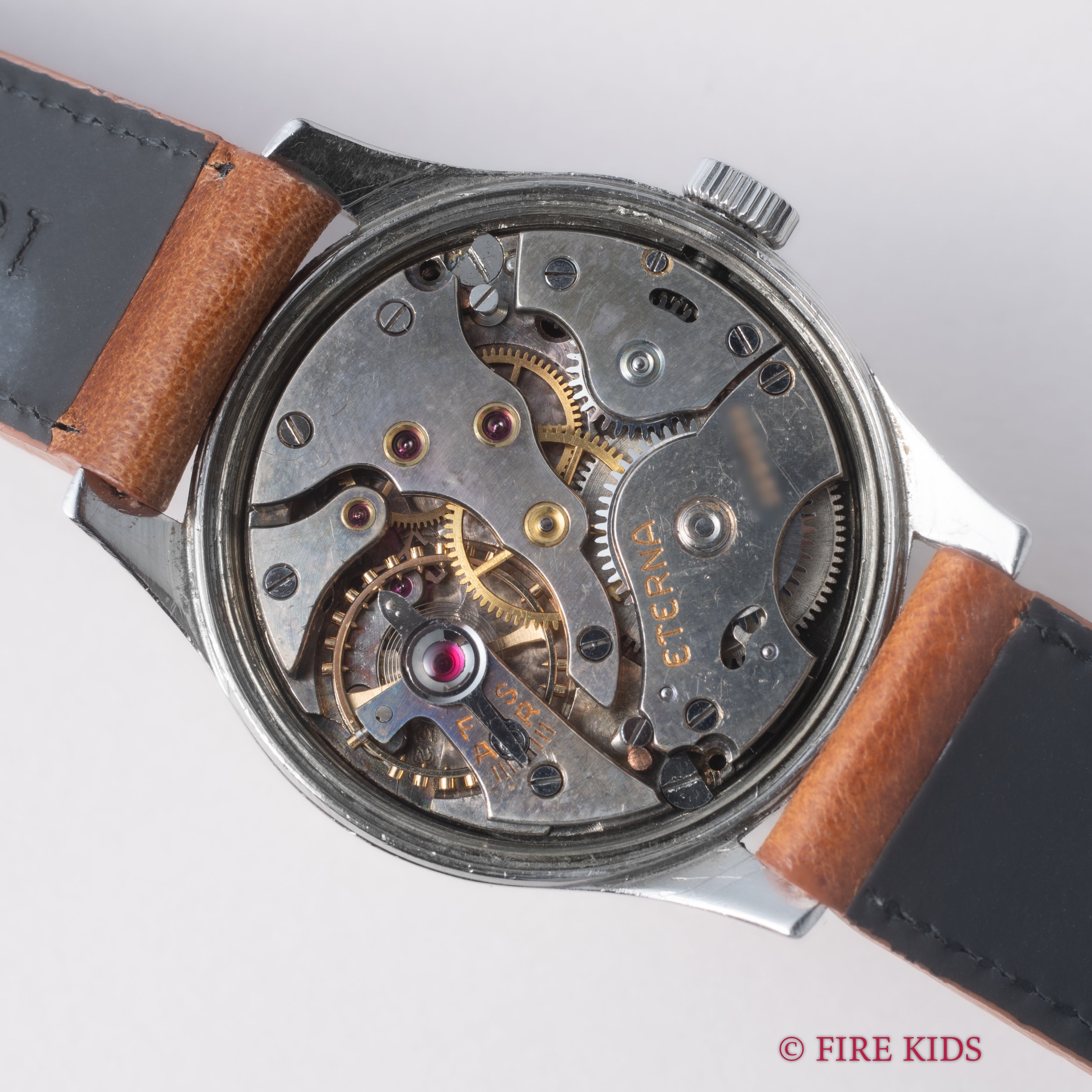 エテルナ ラウンドケース 1940年代製 ギルトダイヤル 手巻 Cal.520 トレタケスタイル