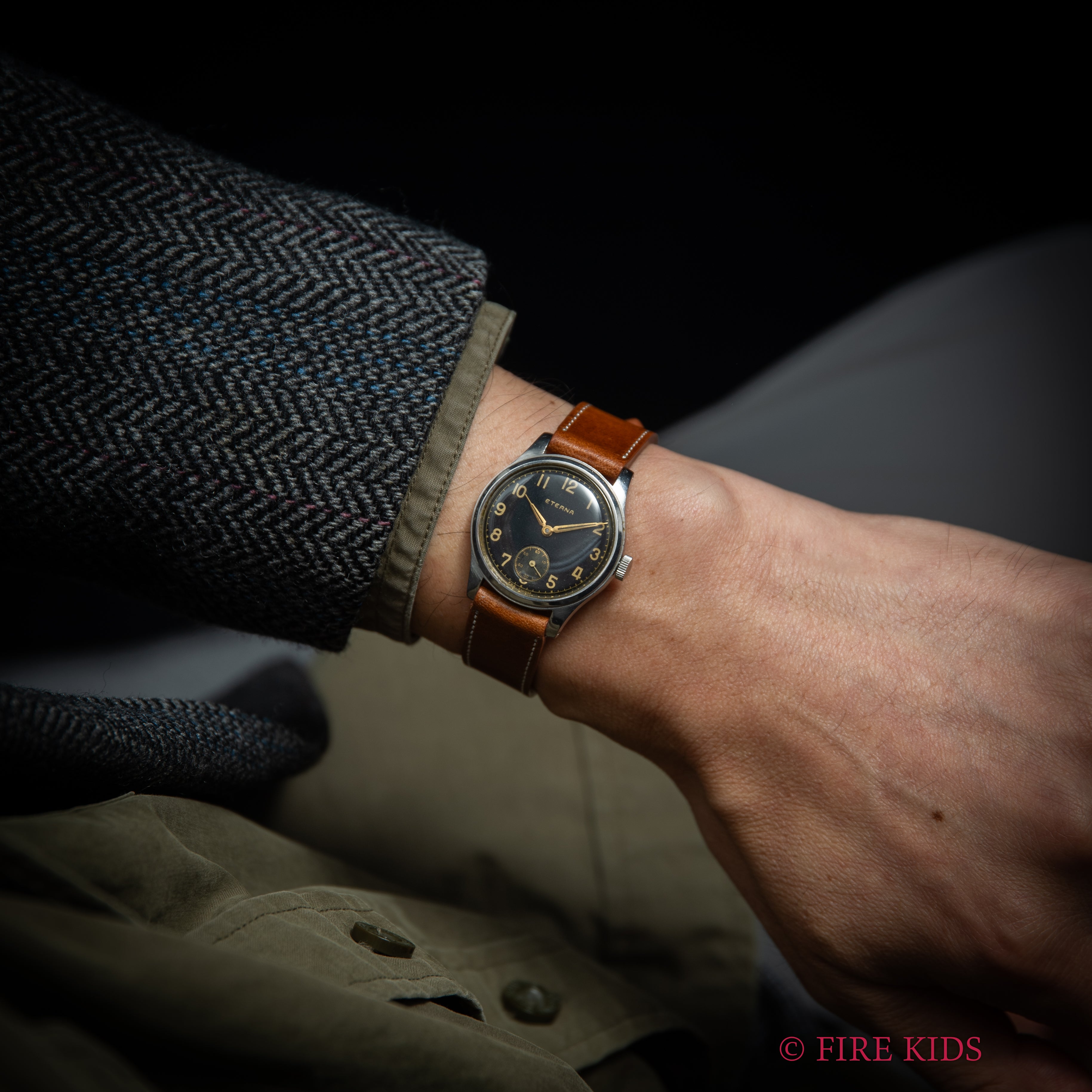 エテルナ ラウンドケース 1940年代製 ギルトダイヤル 手巻 Cal.520 トレタケスタイル