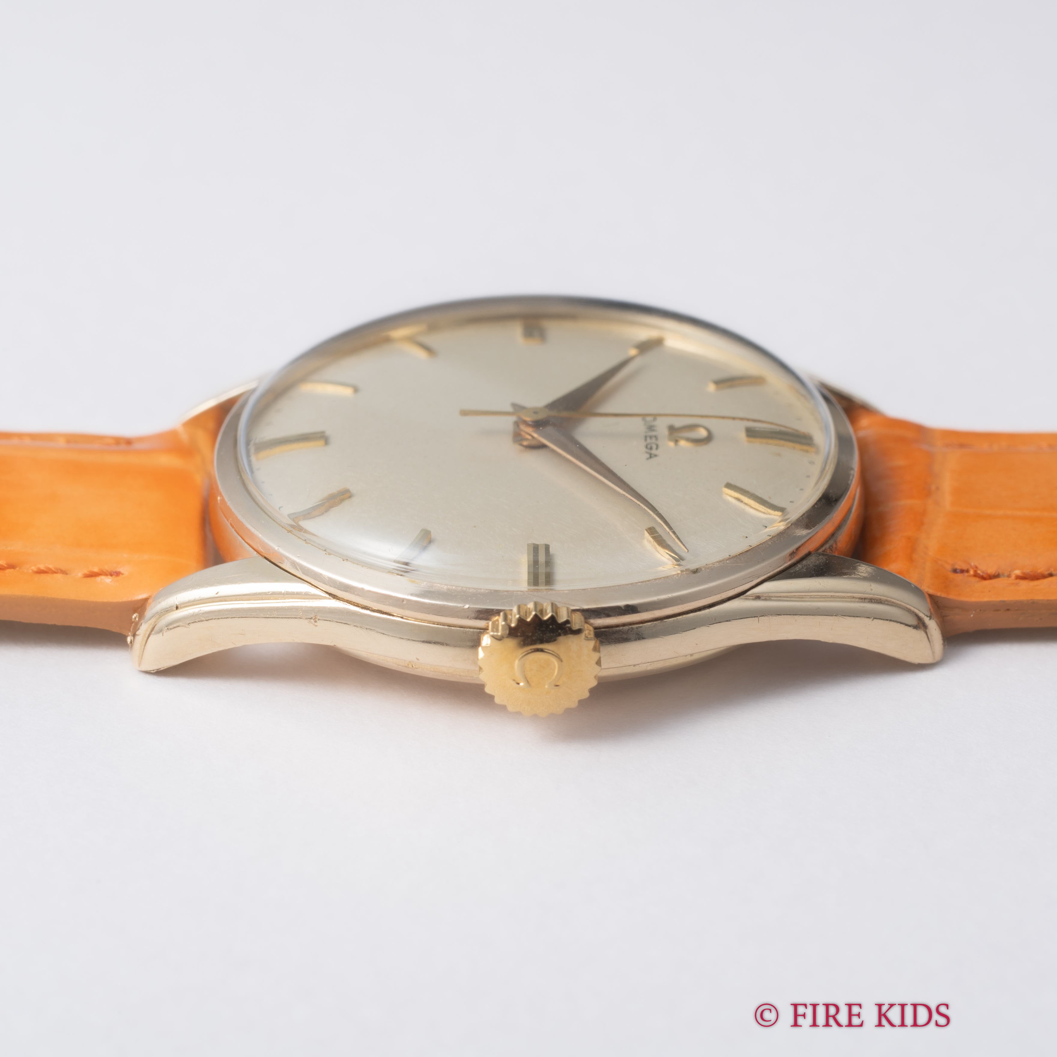 オメガ ラウンドケース 30mmキャリバー 手巻き 1958年製 GFケース Ref.2905-7SC Cal.284