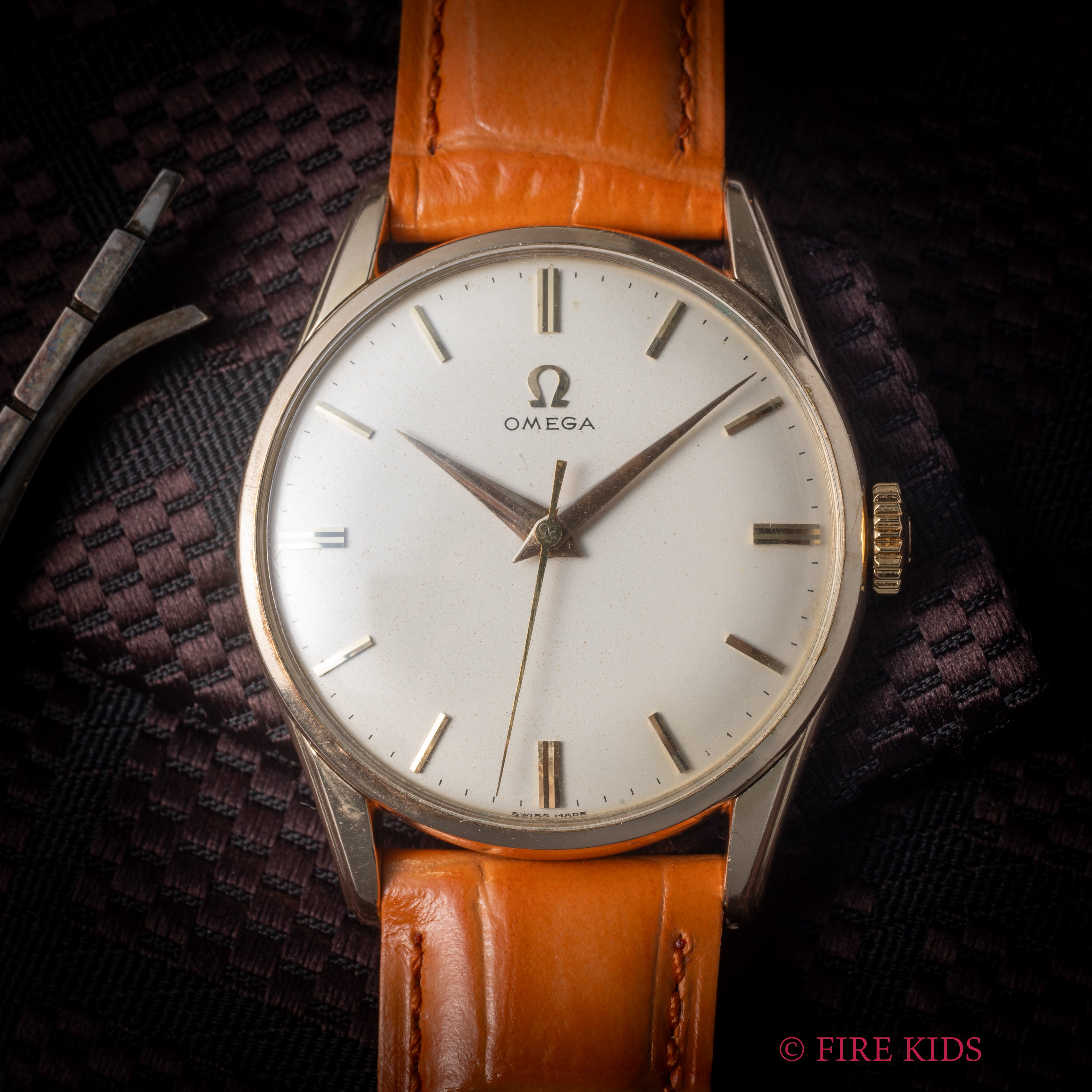 オメガ ラウンドケース 30mmキャリバー 手巻き 1958年製 GFケース Ref.2905-7SC Cal.284