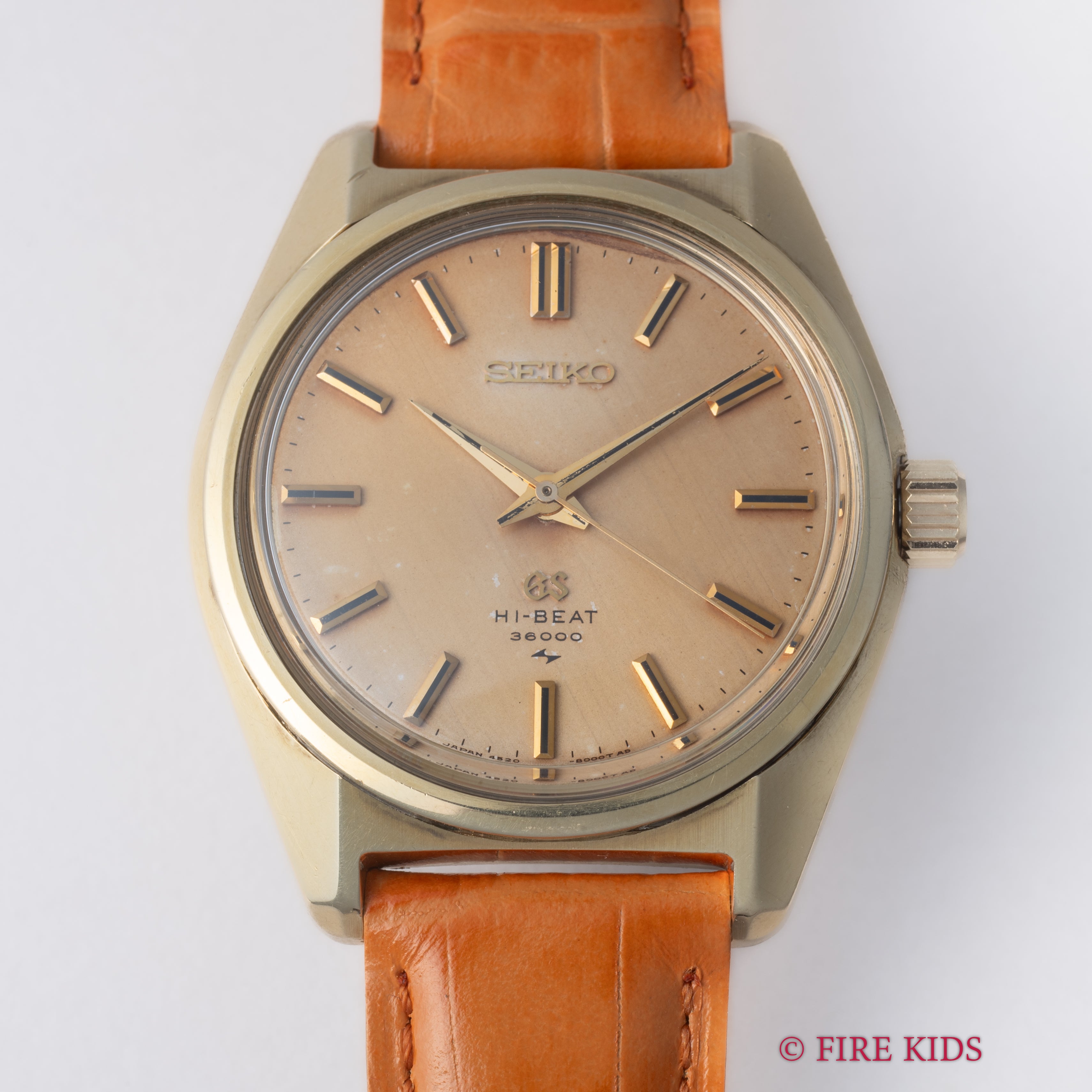 グランドセイコー 1968年製 手巻10振動 Ref.4520-8000 キャップゴールド 45GS パティーナダイヤル