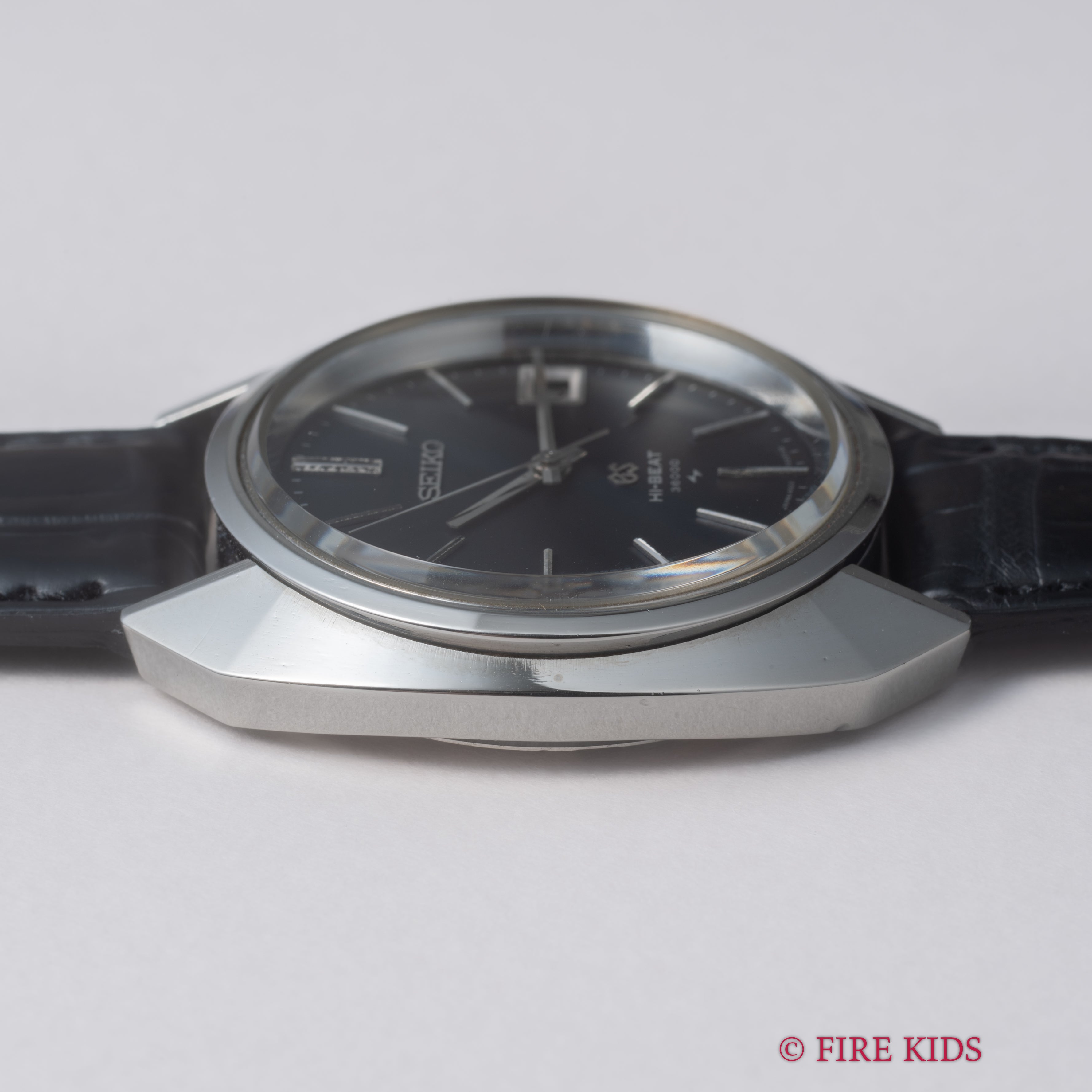 グランドセイコー オクタゴンケース 1969年製 10振動手巻 Ref.4522-7000 45GS