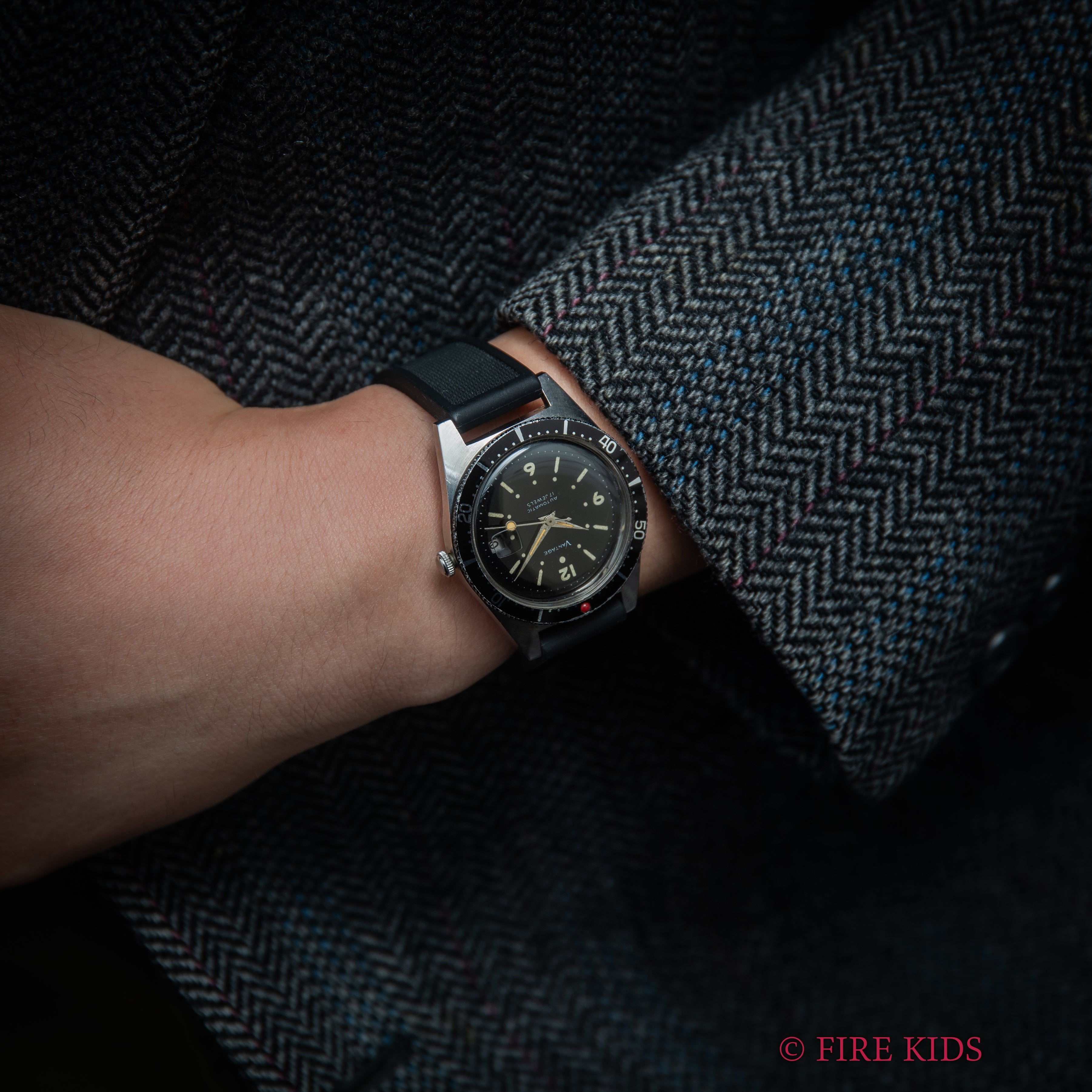 VANTAGE スキンダイバー セイコームーブ 1970年代製 回転ベゼル