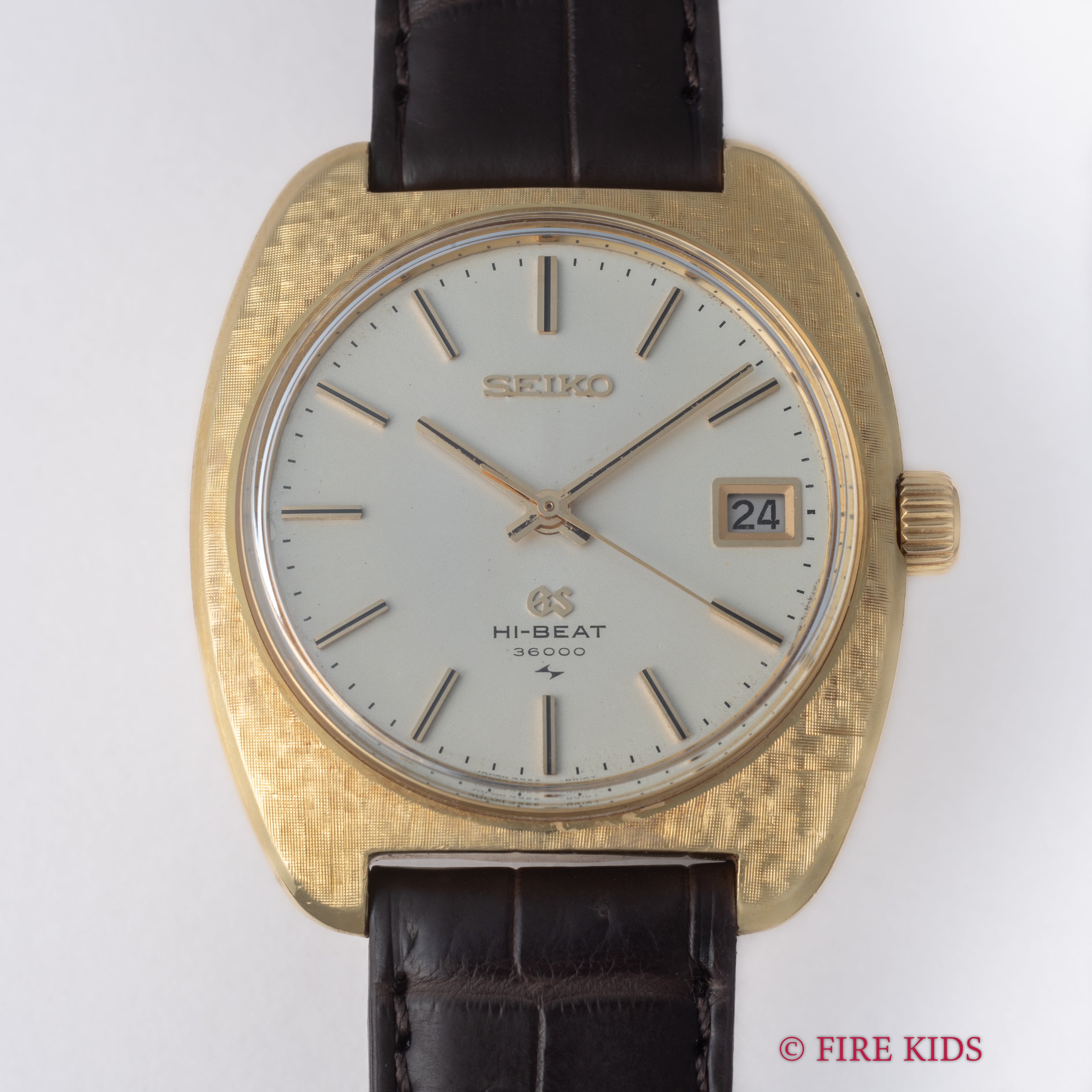 グランドセイコー 18金無垢イエローゴールド 1971年製 10振動手巻 45GS Ref.4522-8010 槌目仕上げ