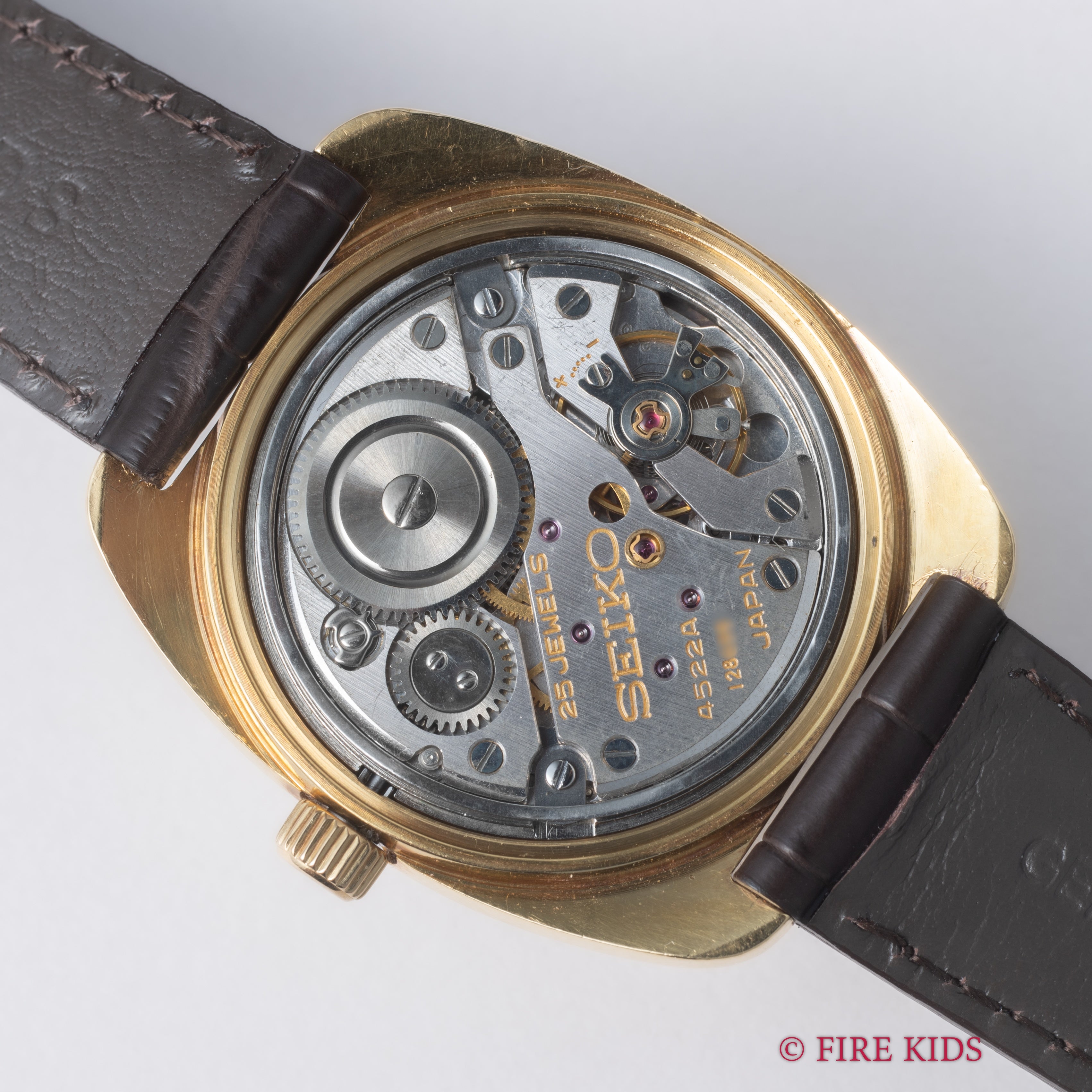 グランドセイコー 18金無垢イエローゴールド 1971年製 10振動手巻 45GS Ref.4522-8010 槌目仕上げ