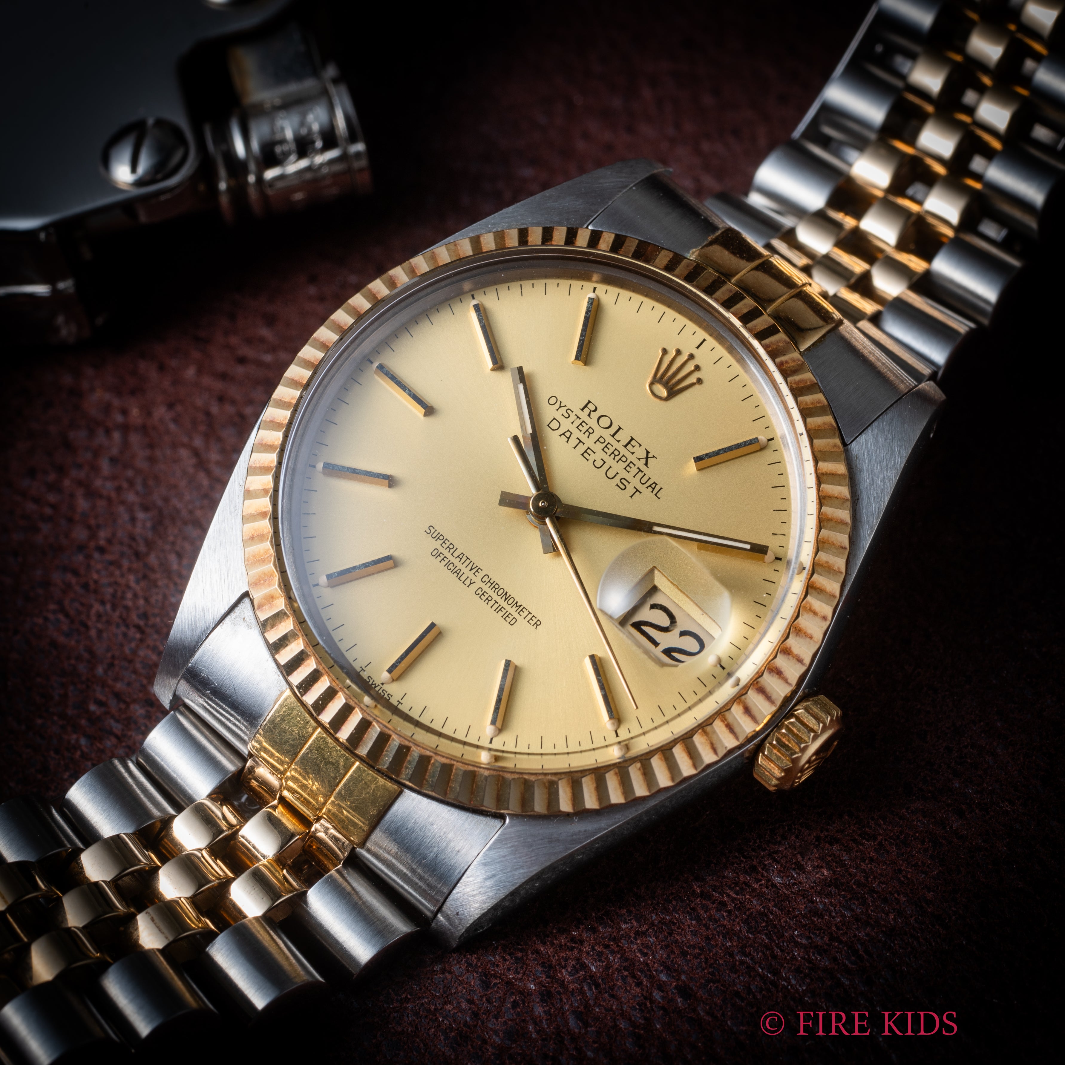 ロレックス 1985年製 デイトジャスト コンビ Ref.16013 自動巻 トリチウム夜光 ギャラ、クロノメーター証付き