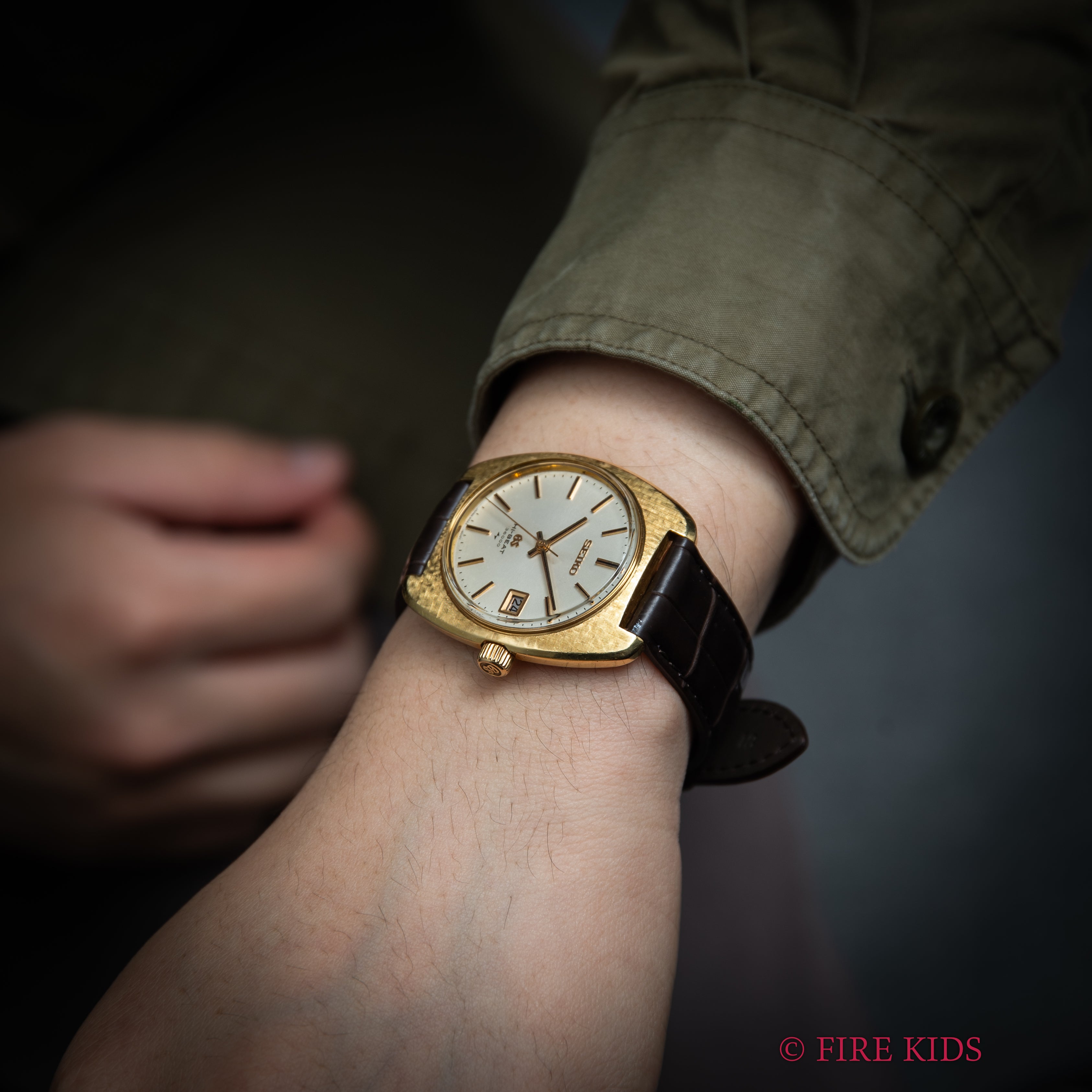 グランドセイコー 18金無垢イエローゴールド 1971年製 10振動手巻 45GS Ref.4522-8010 槌目仕上げ