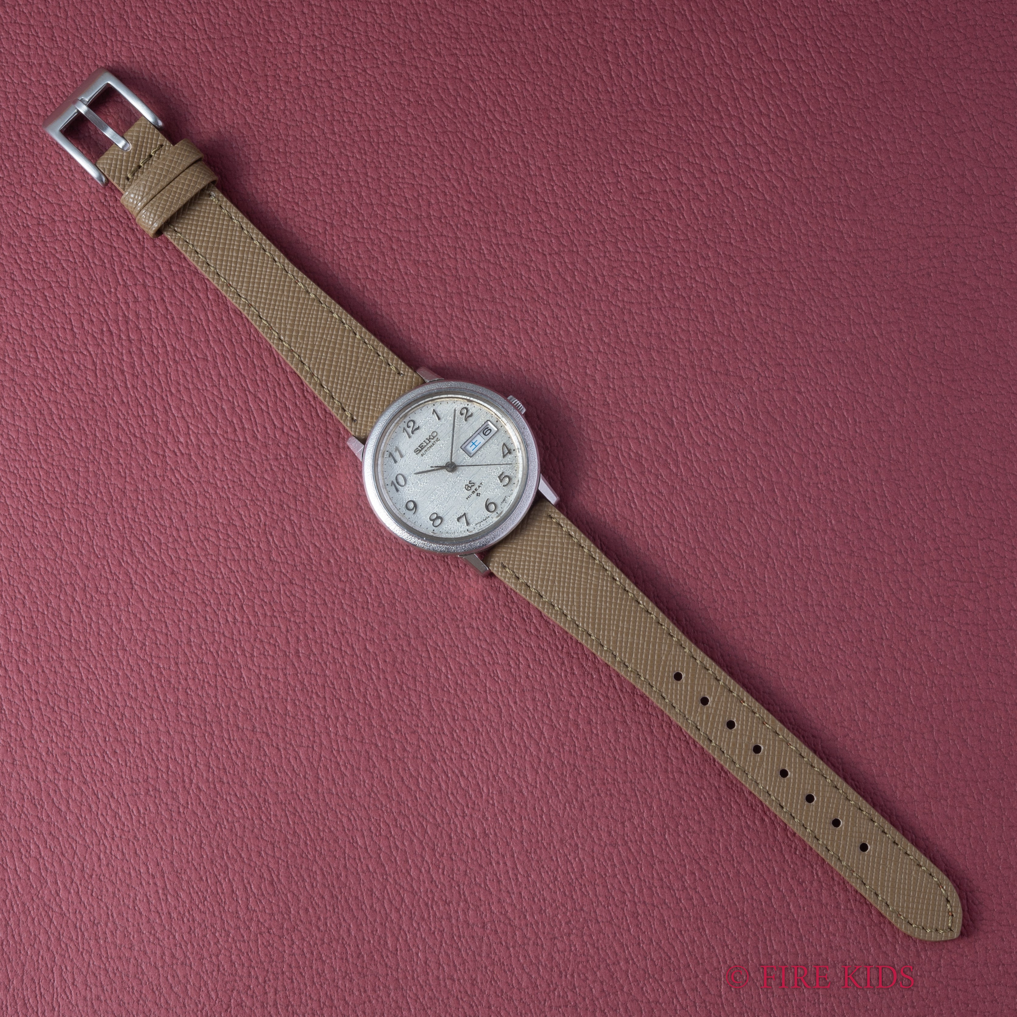 グランドセイコー ハイビート自動巻き 1973年製 アラビアダイヤル ハンマートーンベゼル 5646‐7040 箱付き