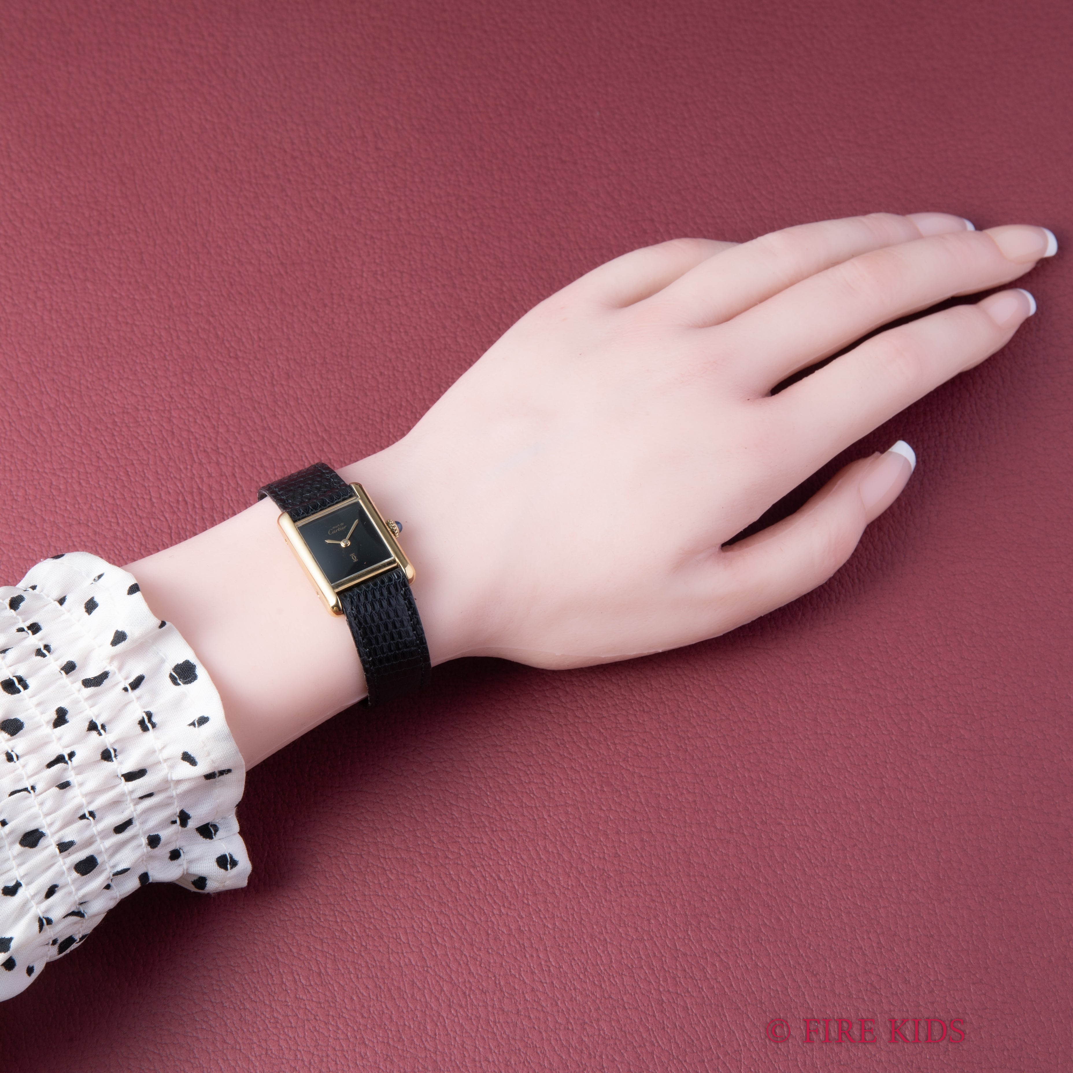 カルティエ マストタンク 1980年代製 SMサイズ 手巻 ブラックダイヤル 純正尾錠 箱、ギャラ、冊子付