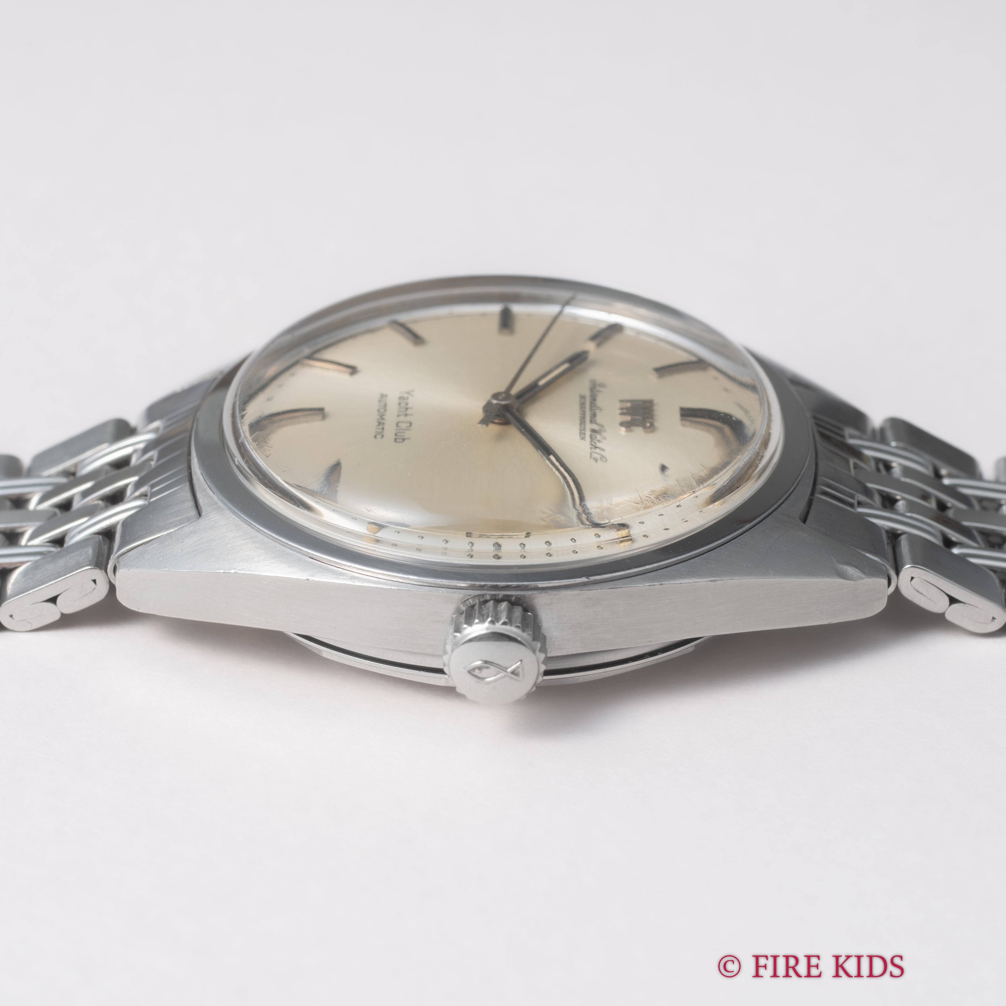 IWC ヨットクラブ 1969年製 Ref.R811AD Cal.8541 純正ゲイフレアーブレス付き