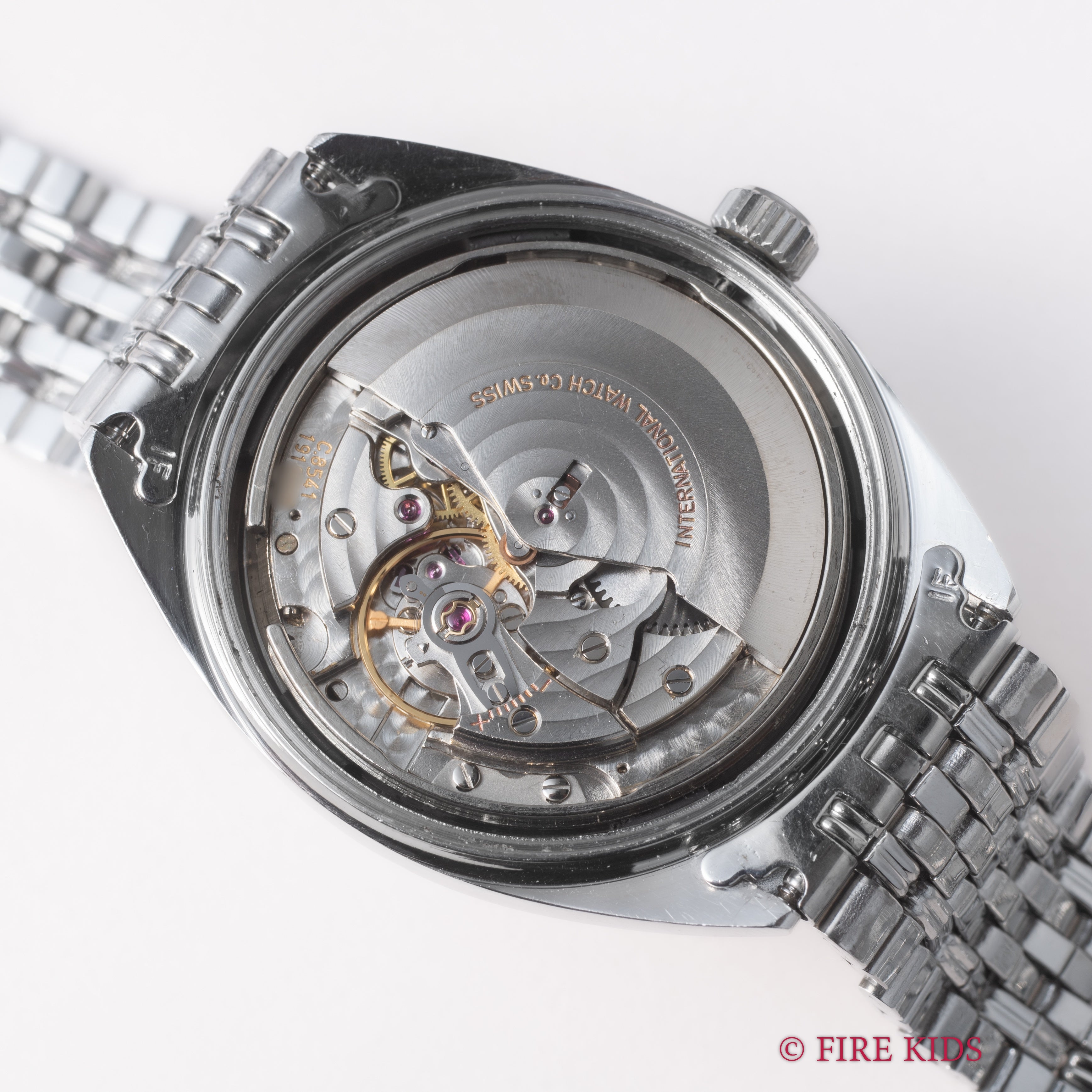 IWC ヨットクラブ 1969年製 Ref.R811AD Cal.8541 純正ゲイフレアーブレス付き