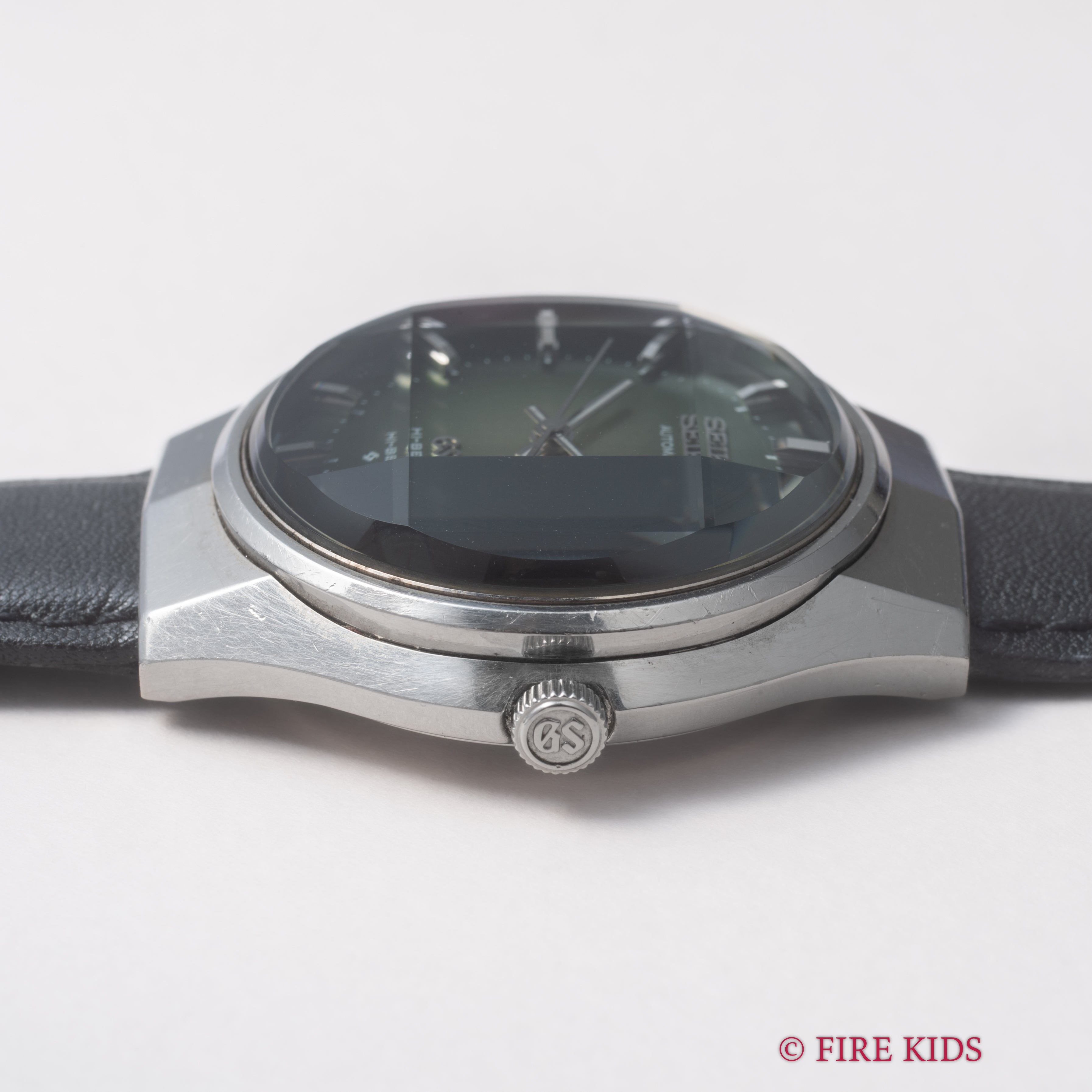 グランドセイコー 1972年製 56GSグリーングラデーション文字盤 Ref.5646-7020 カットガラス ハイビート自動巻