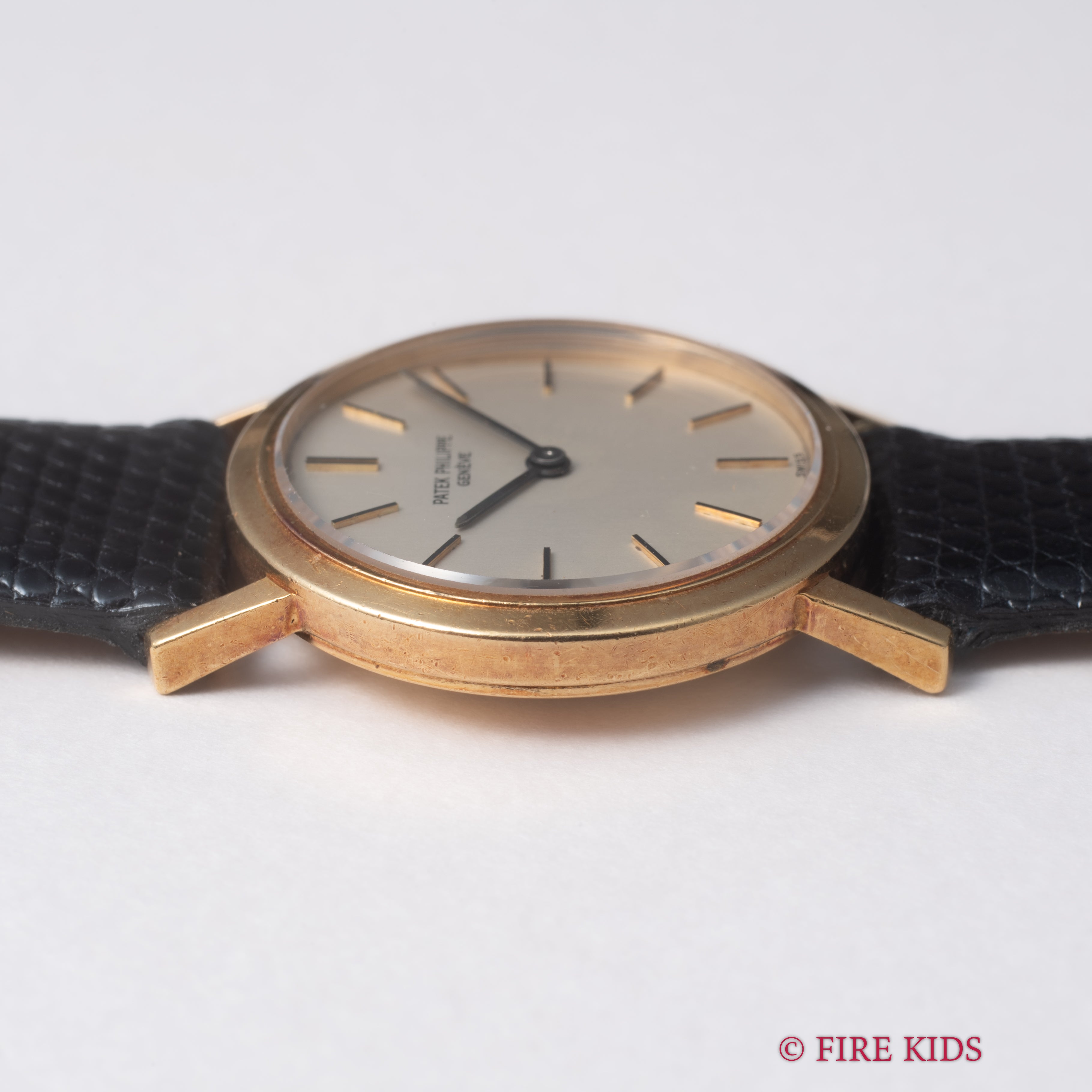 パテック・フィリップ カラトラバ レディース 1970年代製 18金無垢 Ref.4184 Cal.16-250 純正18KYG尾錠