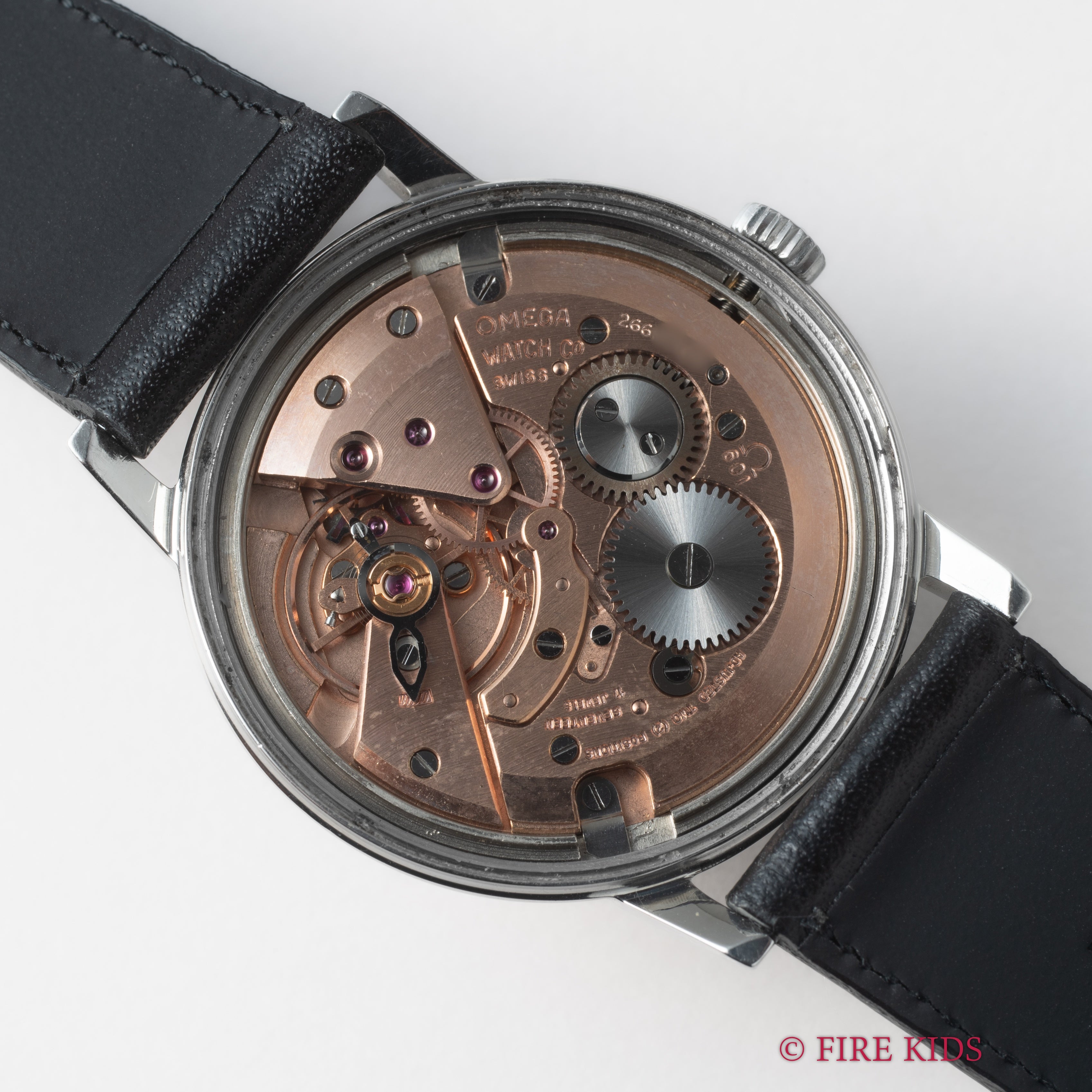 オメガ ジュネーブ ラウンドケース 1968年製 手巻き ノンデイト Ref.135.011