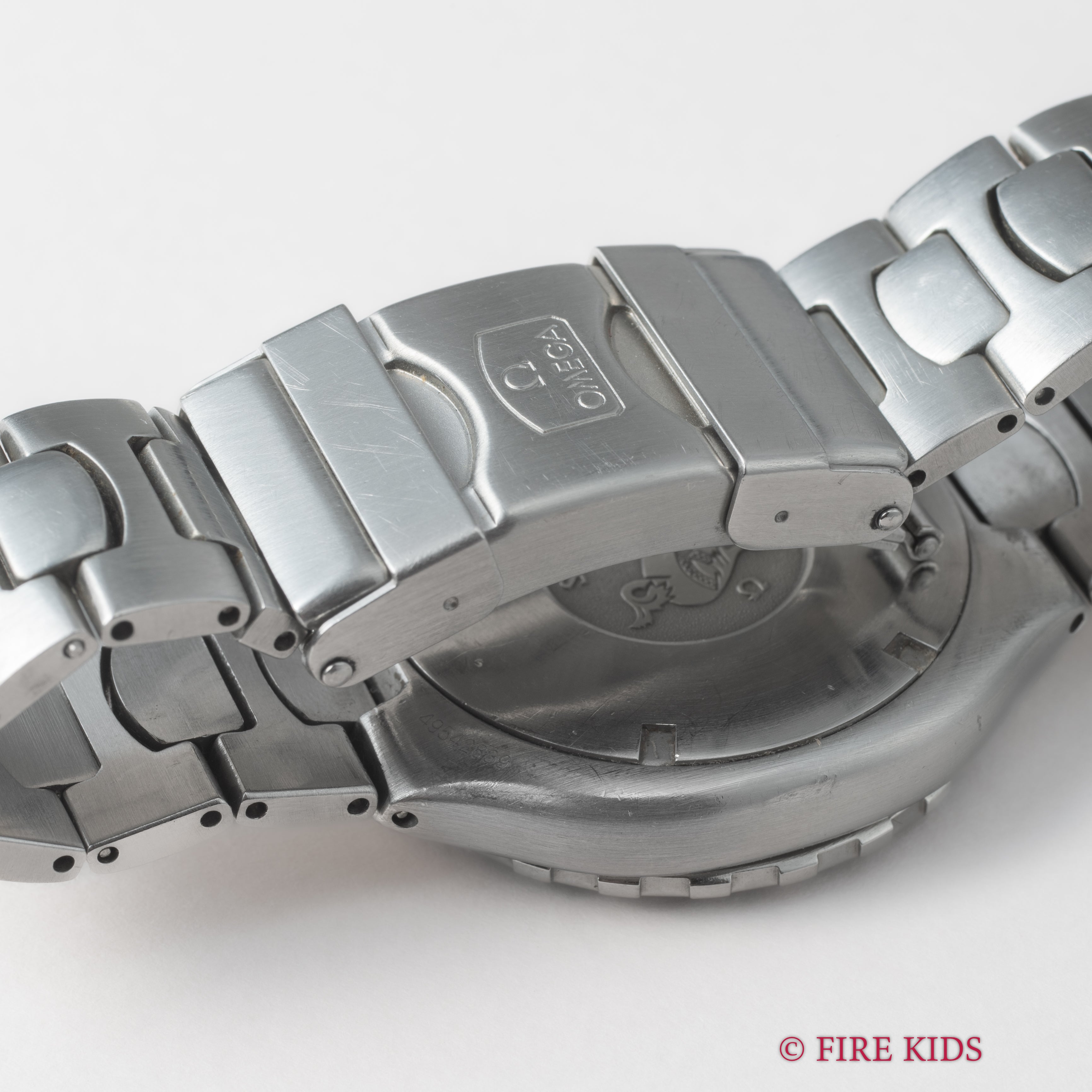 オメガ シーマスター200m プレボンド ミッドサイズ 1988年製 自動巻クロノメーター ジェンタデザイン