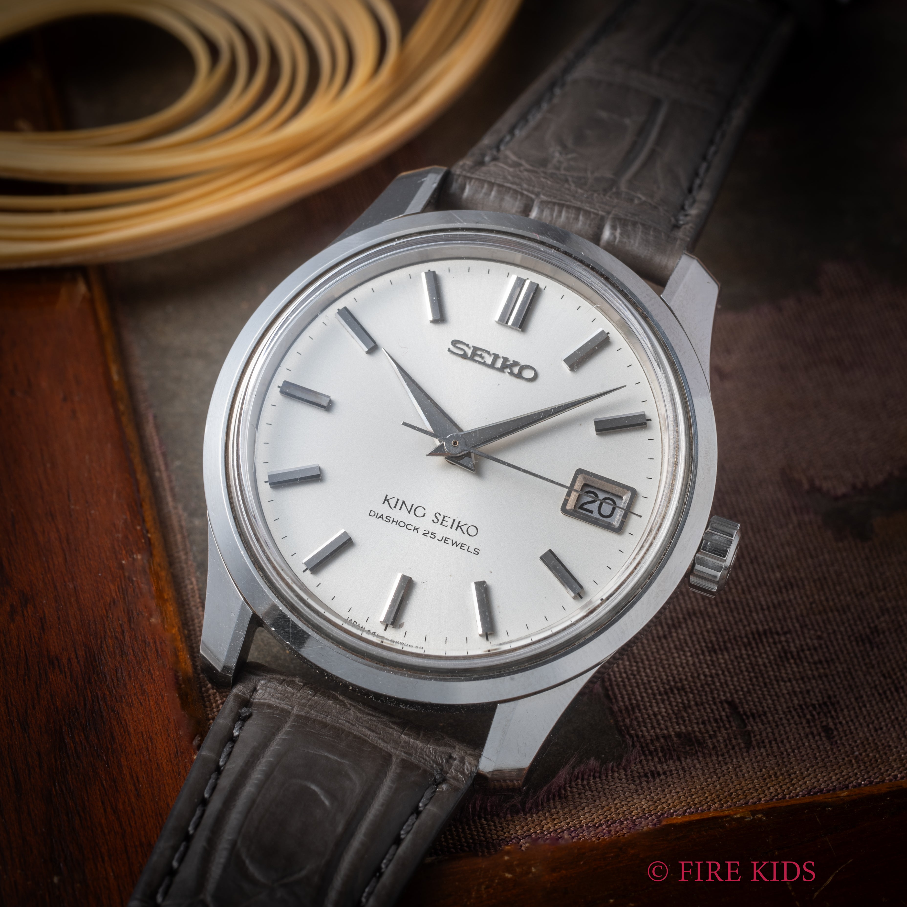 キングセイコー 1966年製 Ref.4402-8000 44KS 手巻 前期型盾メダリオン 箱、タグ、純正尾錠付