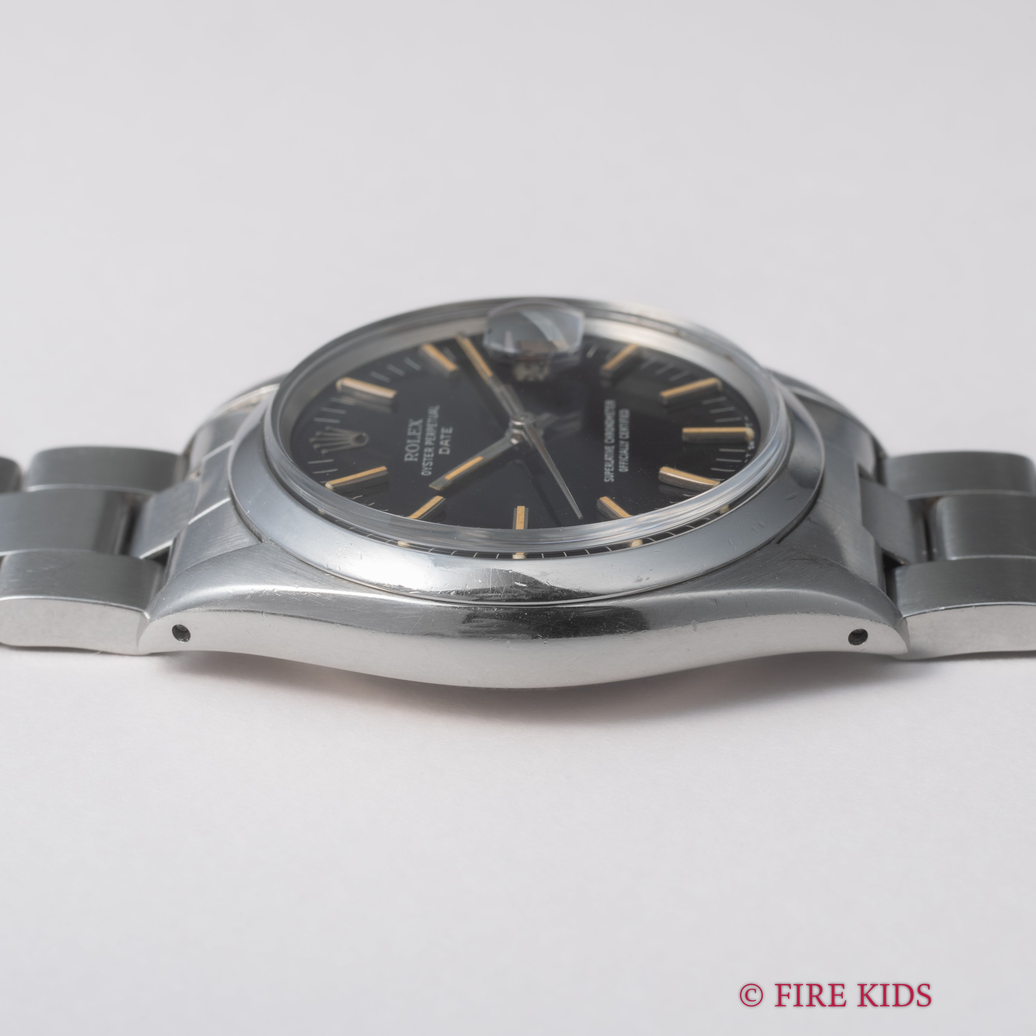 ロレックス オイスターパーペチュアルデイト 1977年製 Ref.1500 ブラックダイヤル 純正オイスターブレス