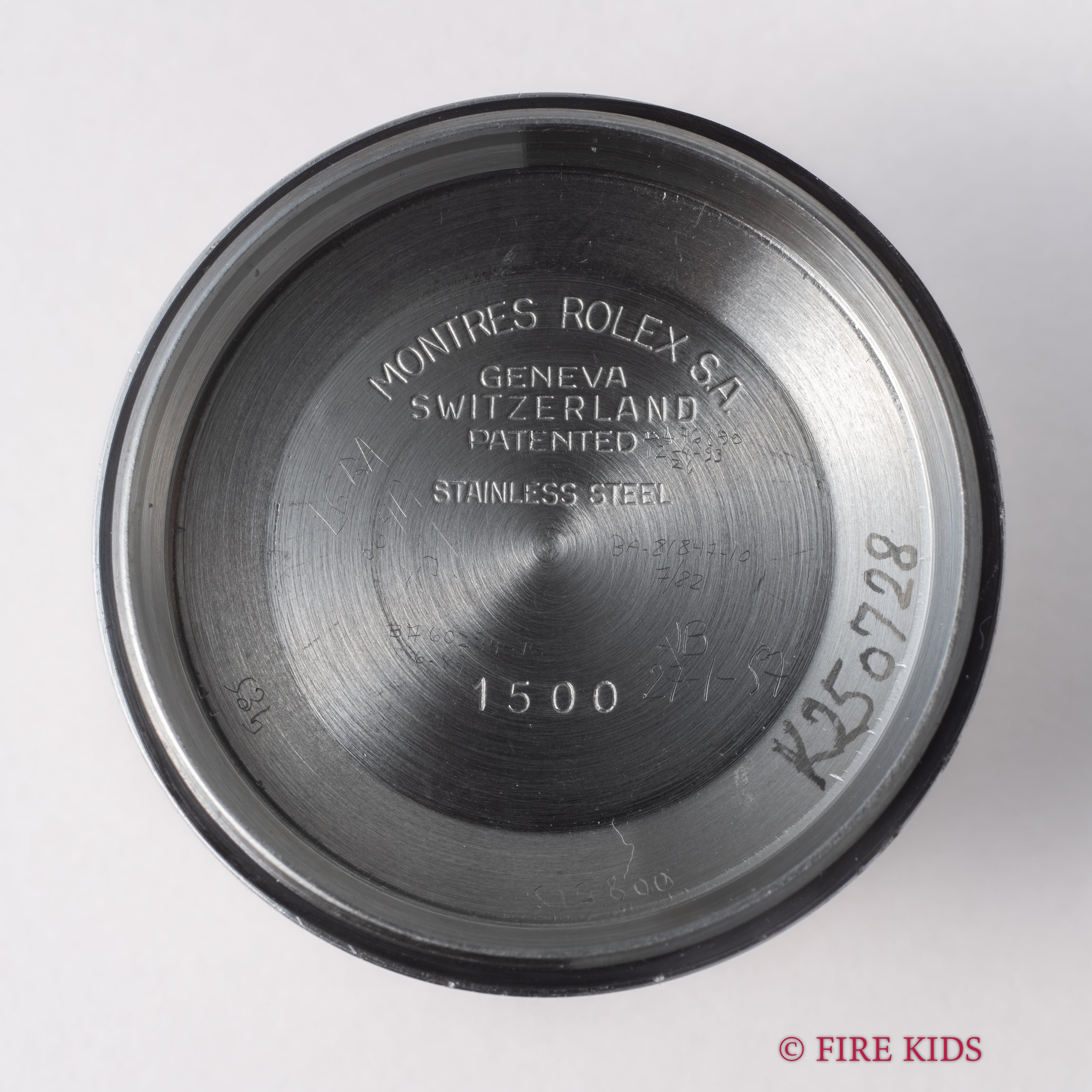 ロレックス オイスターパーペチュアルデイト 1977年製 Ref.1500 ブラックダイヤル 純正オイスターブレス