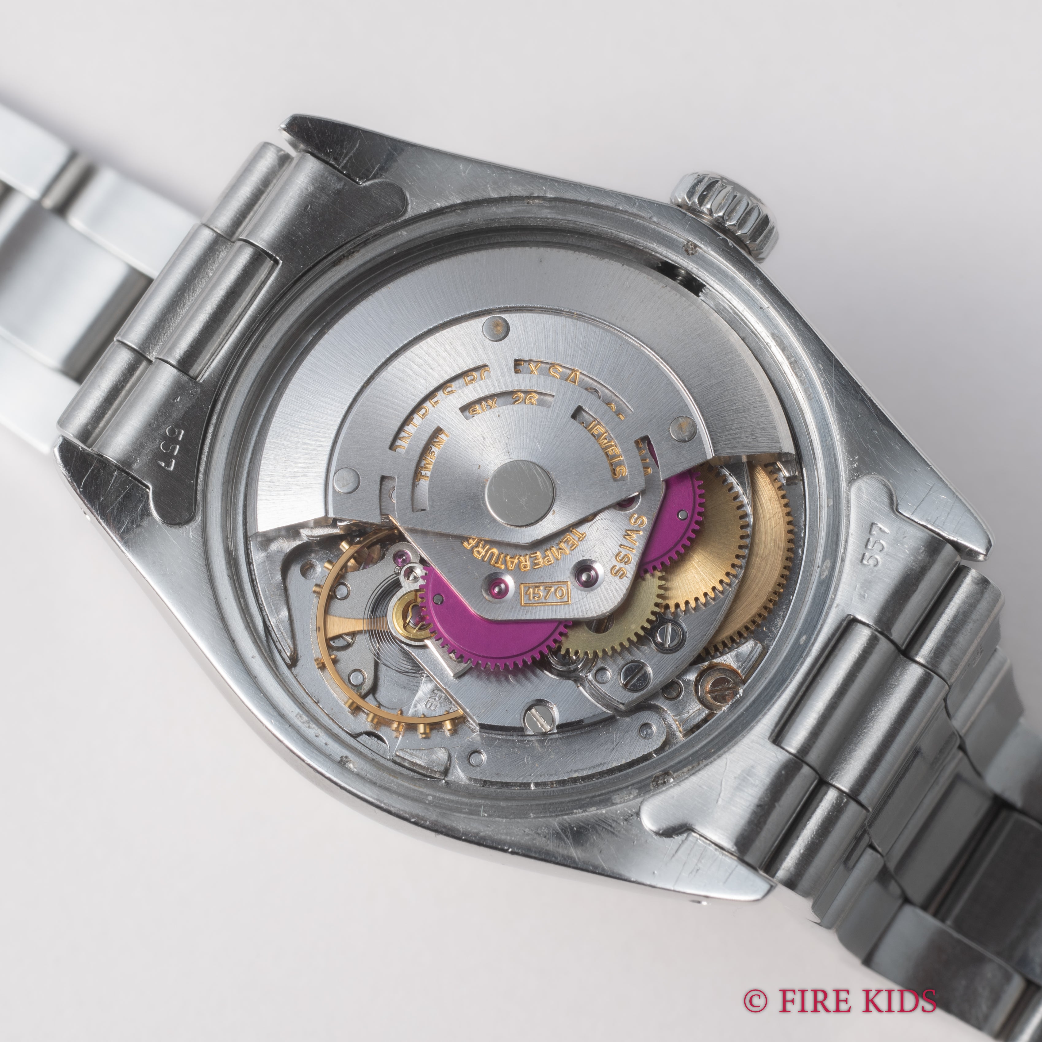 ロレックス オイスターパーペチュアルデイト 1977年製 Ref.1500 ブラックダイヤル 純正オイスターブレス