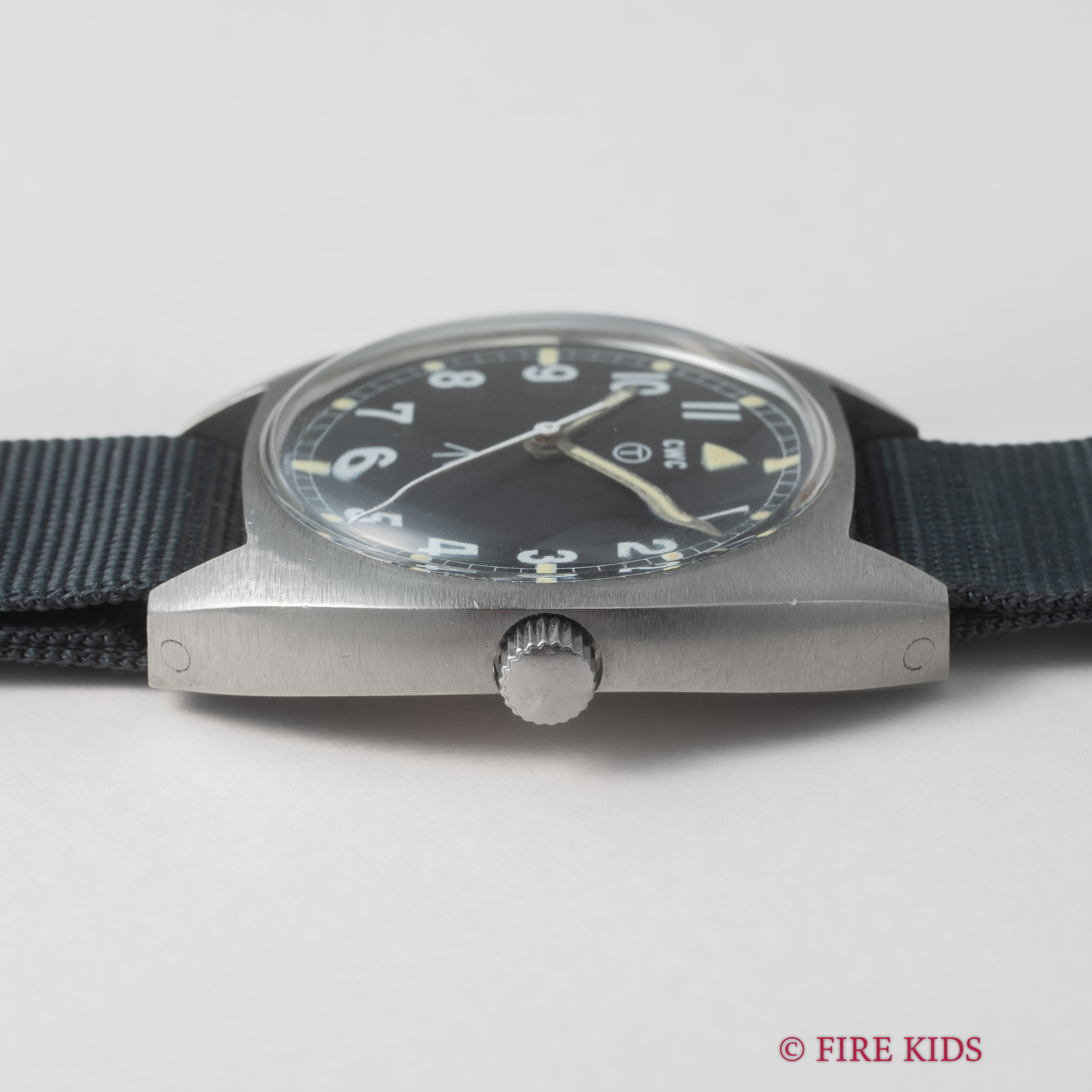 CWC イギリス軍用時計 ブロードアロー 1980年製(昭和55年製)手巻 イギリス陸軍 W10-6645-99-523-8290