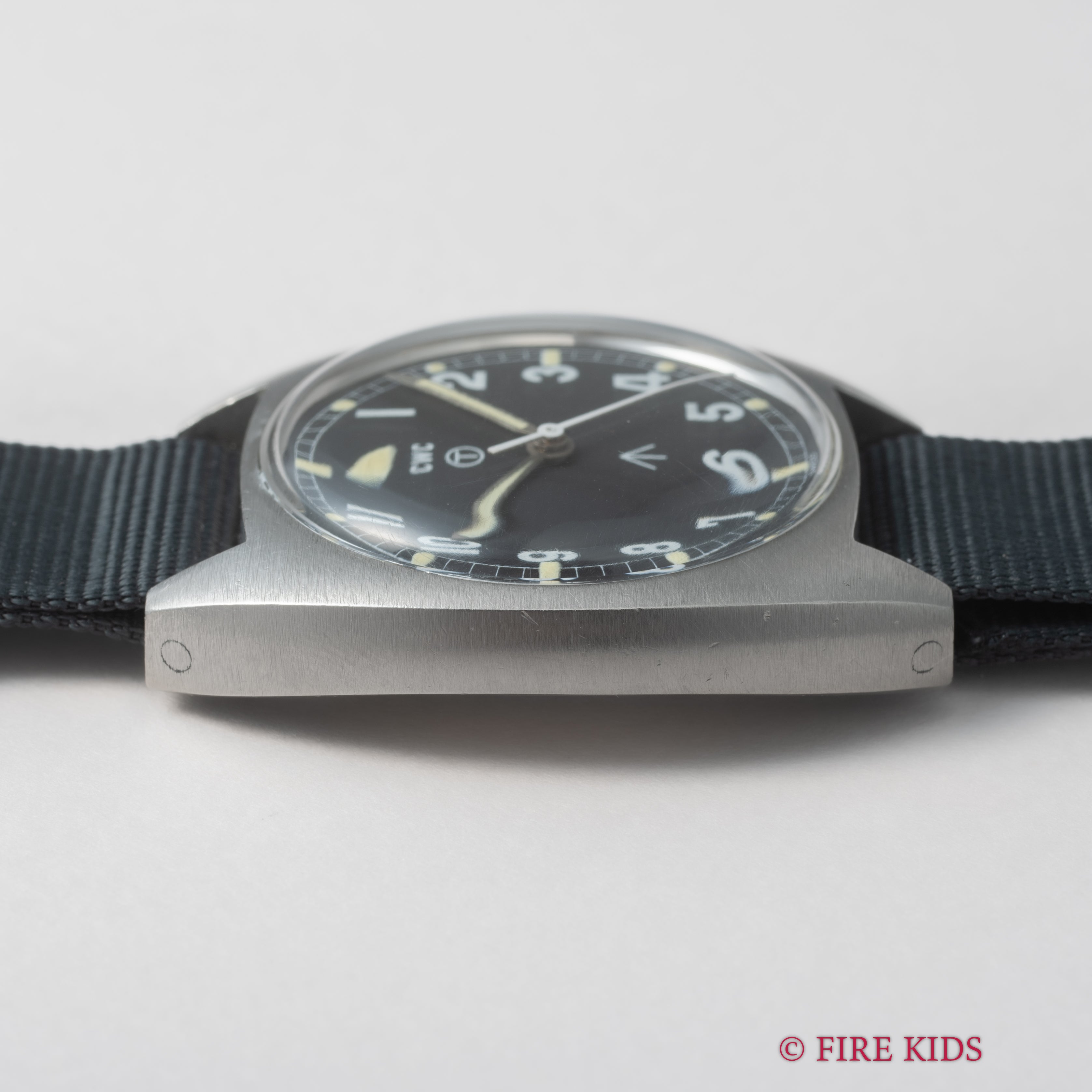 CWC イギリス軍用時計 ブロードアロー 1980年製(昭和55年製)手巻 イギリス陸軍 W10-6645-99-523-8290