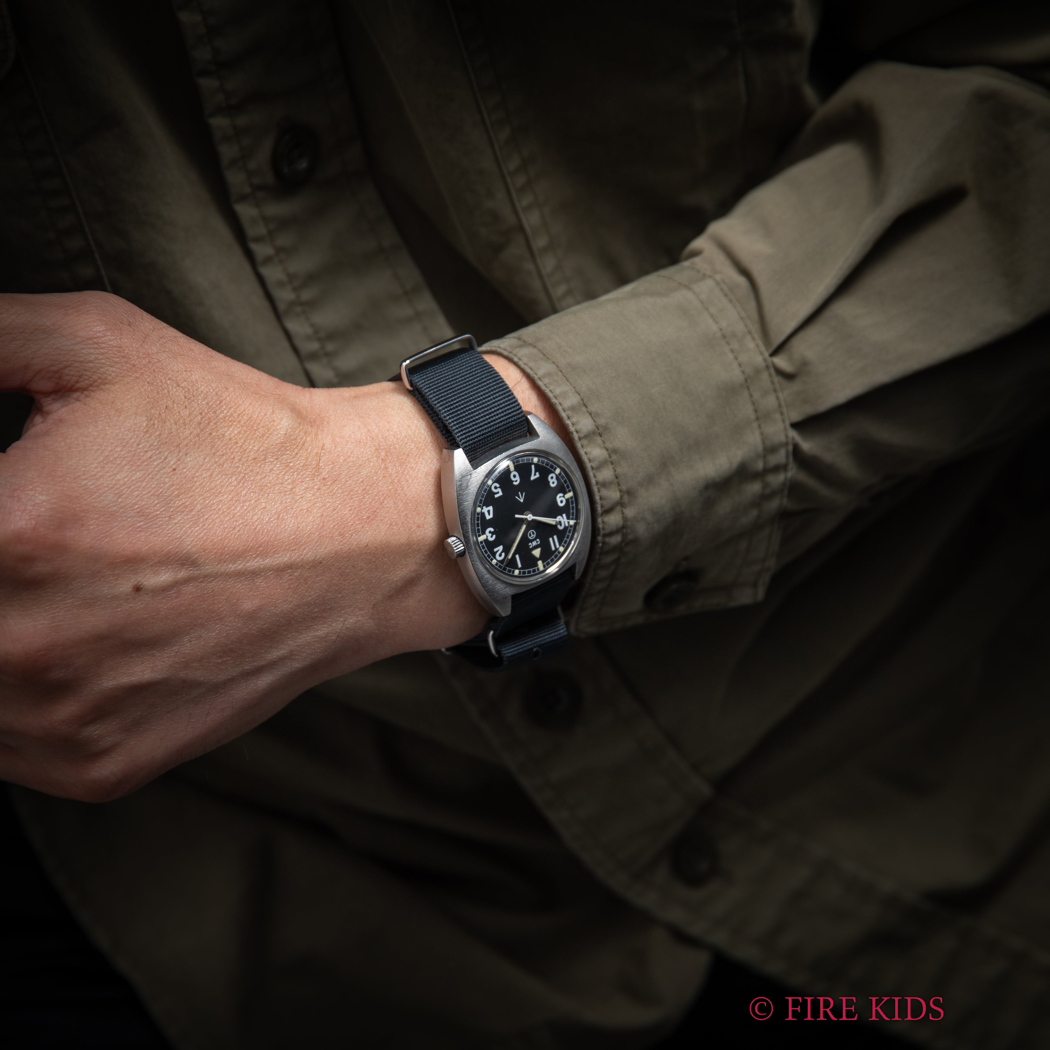 CWC イギリス軍用時計 ブロードアロー 1980年製(昭和55年製)手巻 イギリス陸軍 W10-6645-99-523-8290