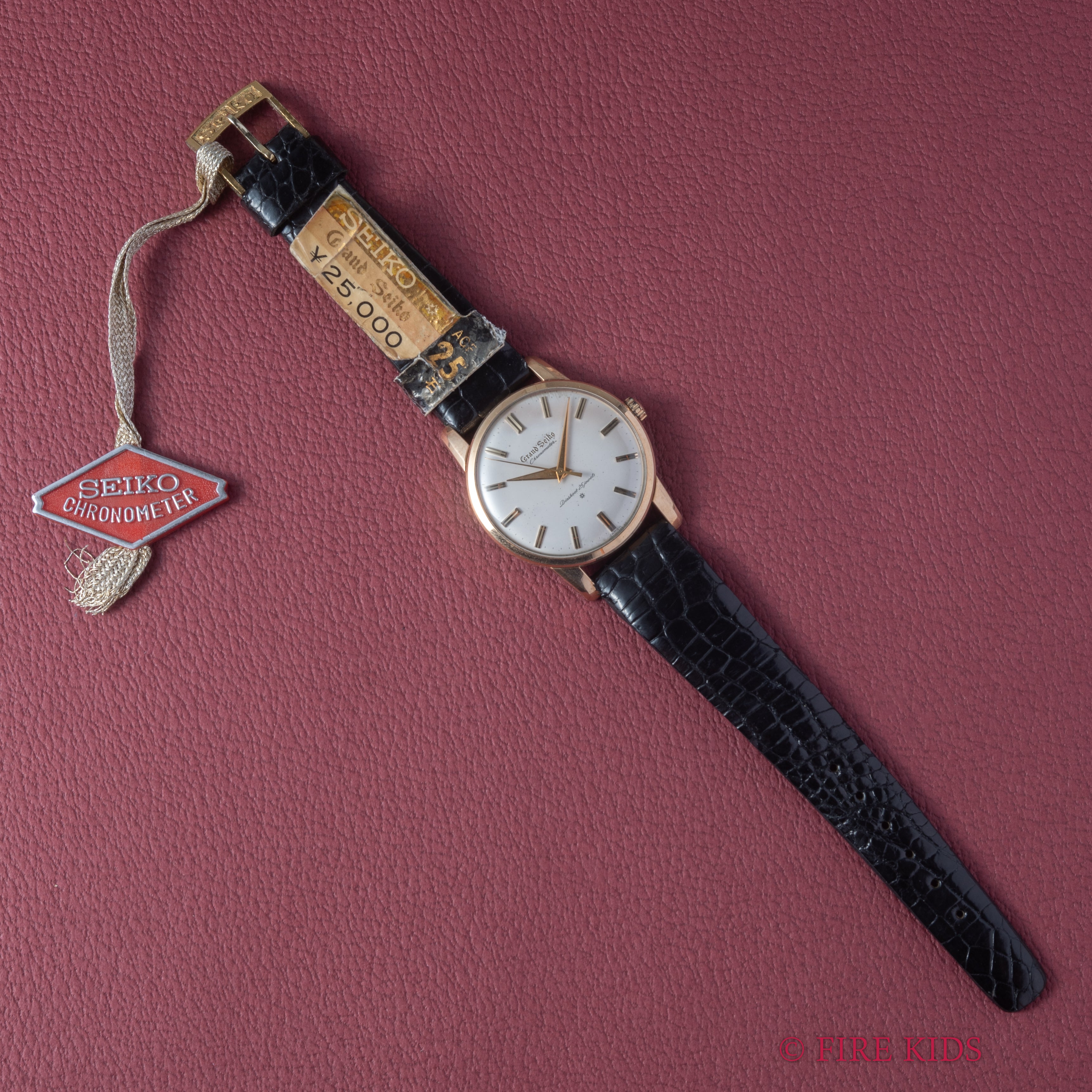 グランドセイコー ファーストモデル 未使用美品 尾錠 タグ付 1963年製 アップライト文字盤 Ref.J14070GS