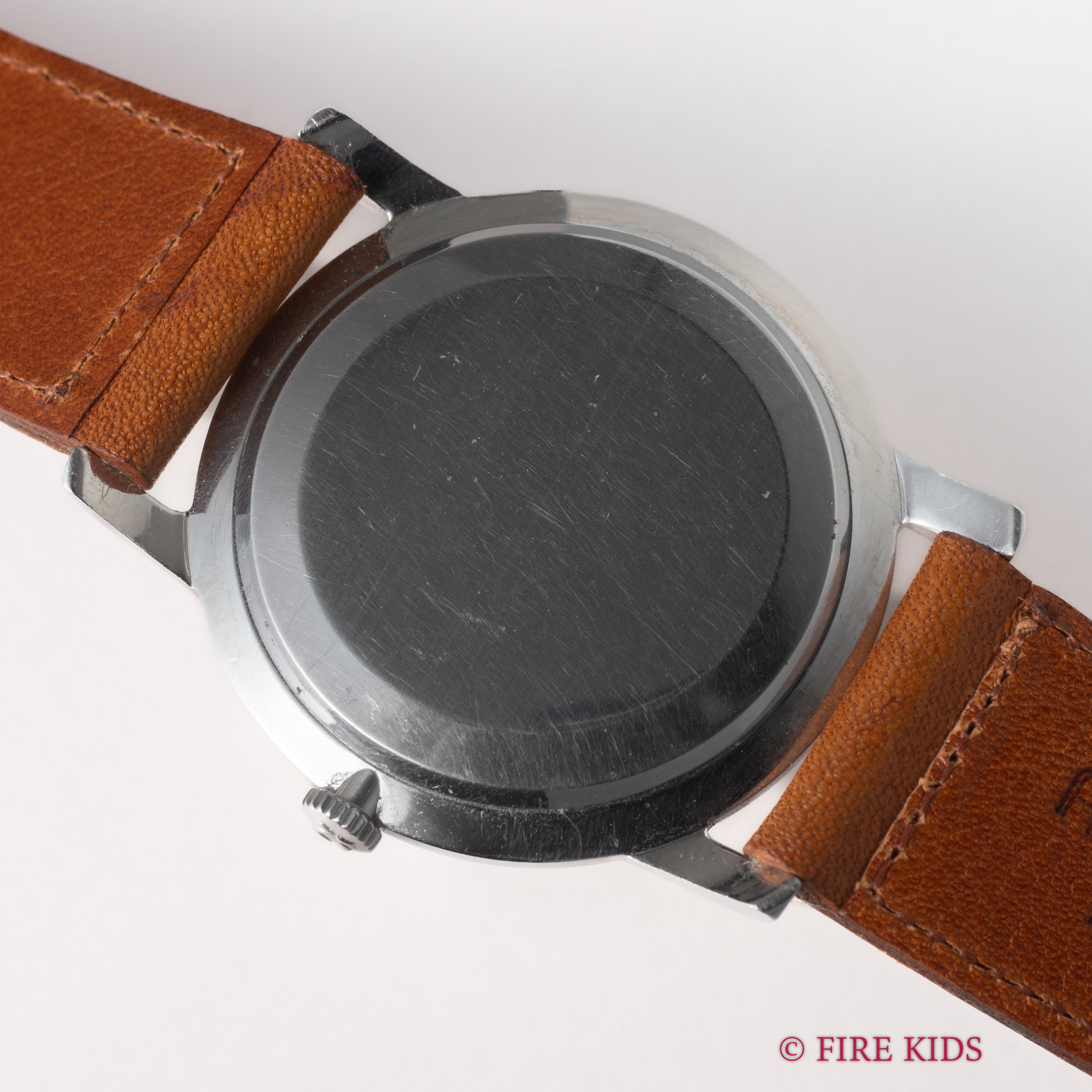 オメガ ラウンド Ref.143711 手巻き 2針 Cal.511 1956年製