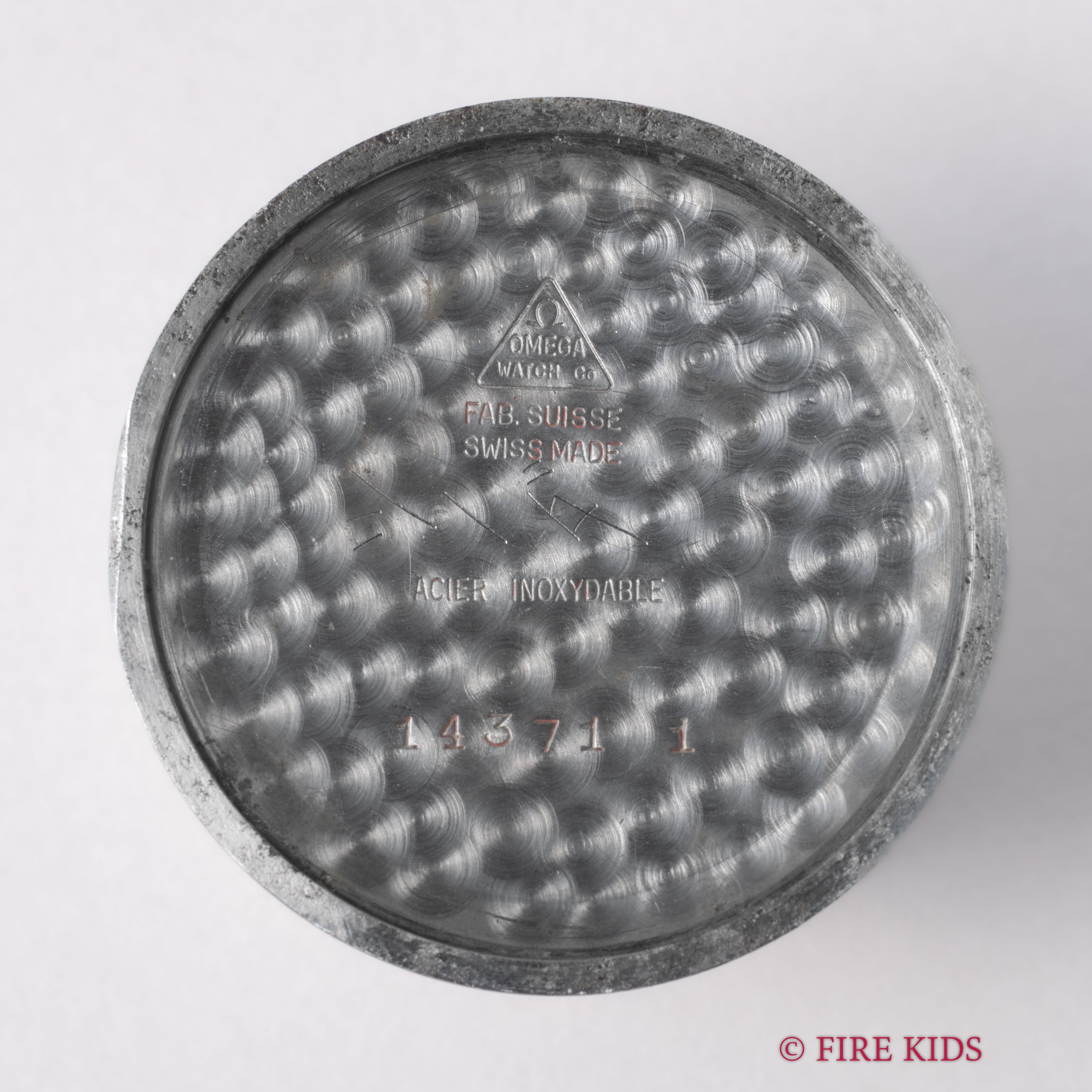 オメガ ラウンド Ref.143711 手巻き 2針 Cal.511 1956年製