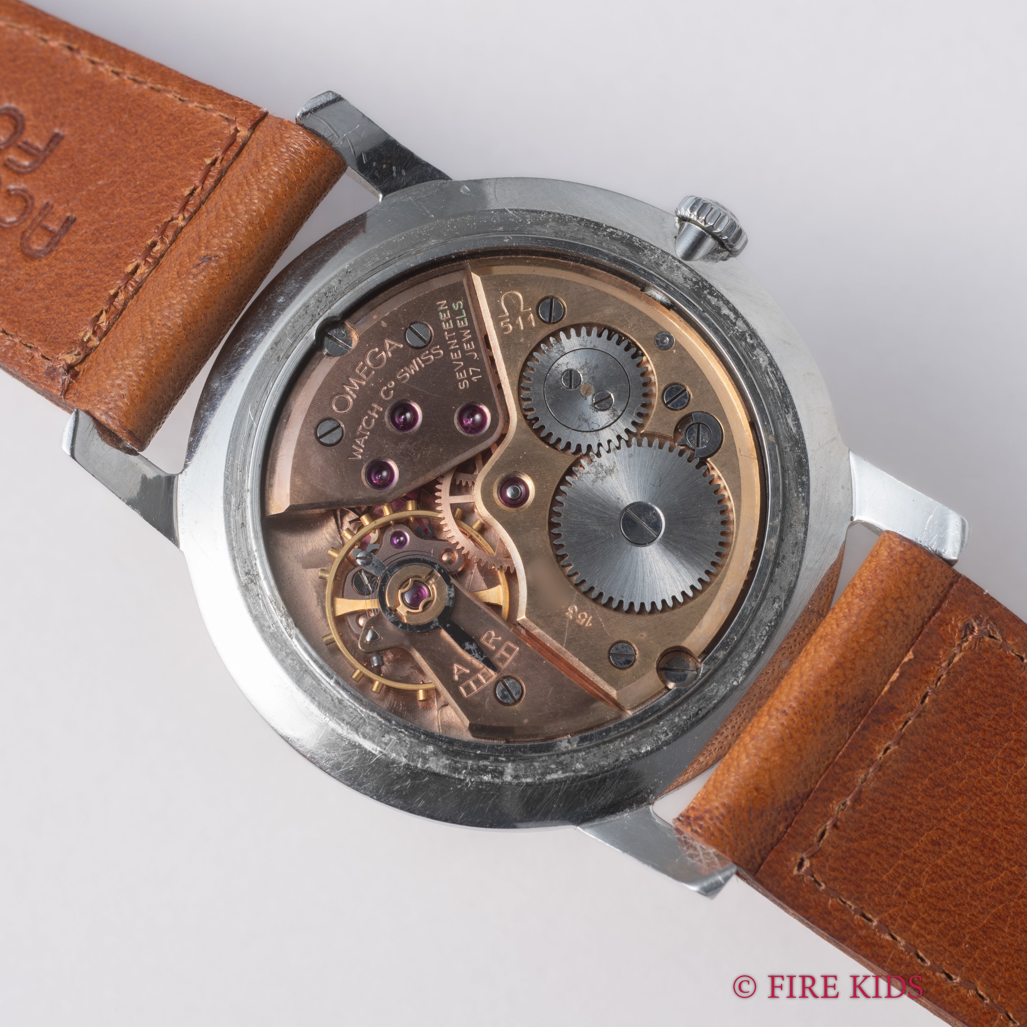 オメガ ラウンド Ref.143711 手巻き 2針 Cal.511 1956年製