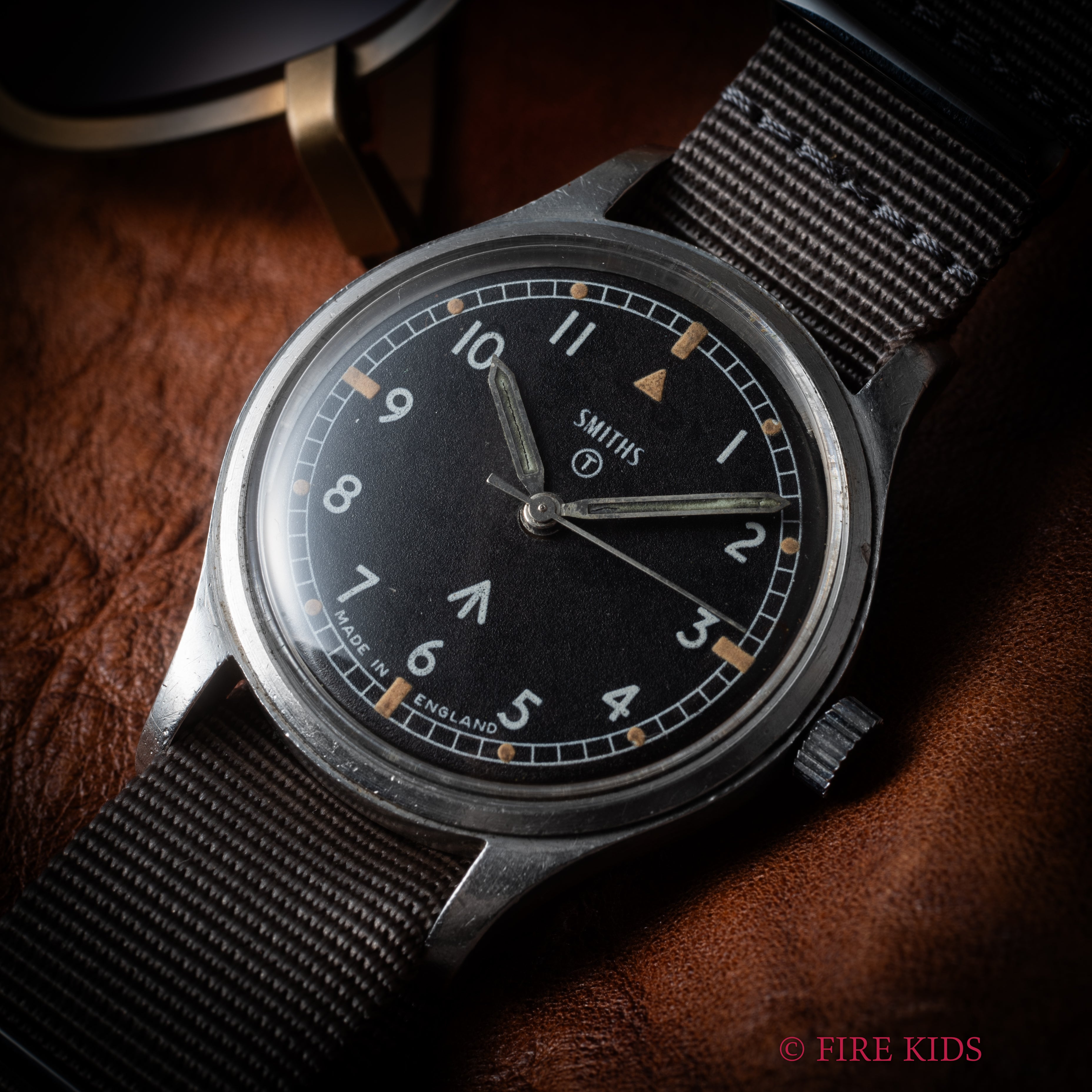 スミス ブロードアロー イギリス軍用時計 1968年製 イングランド製 W10/6645-99-961-4045